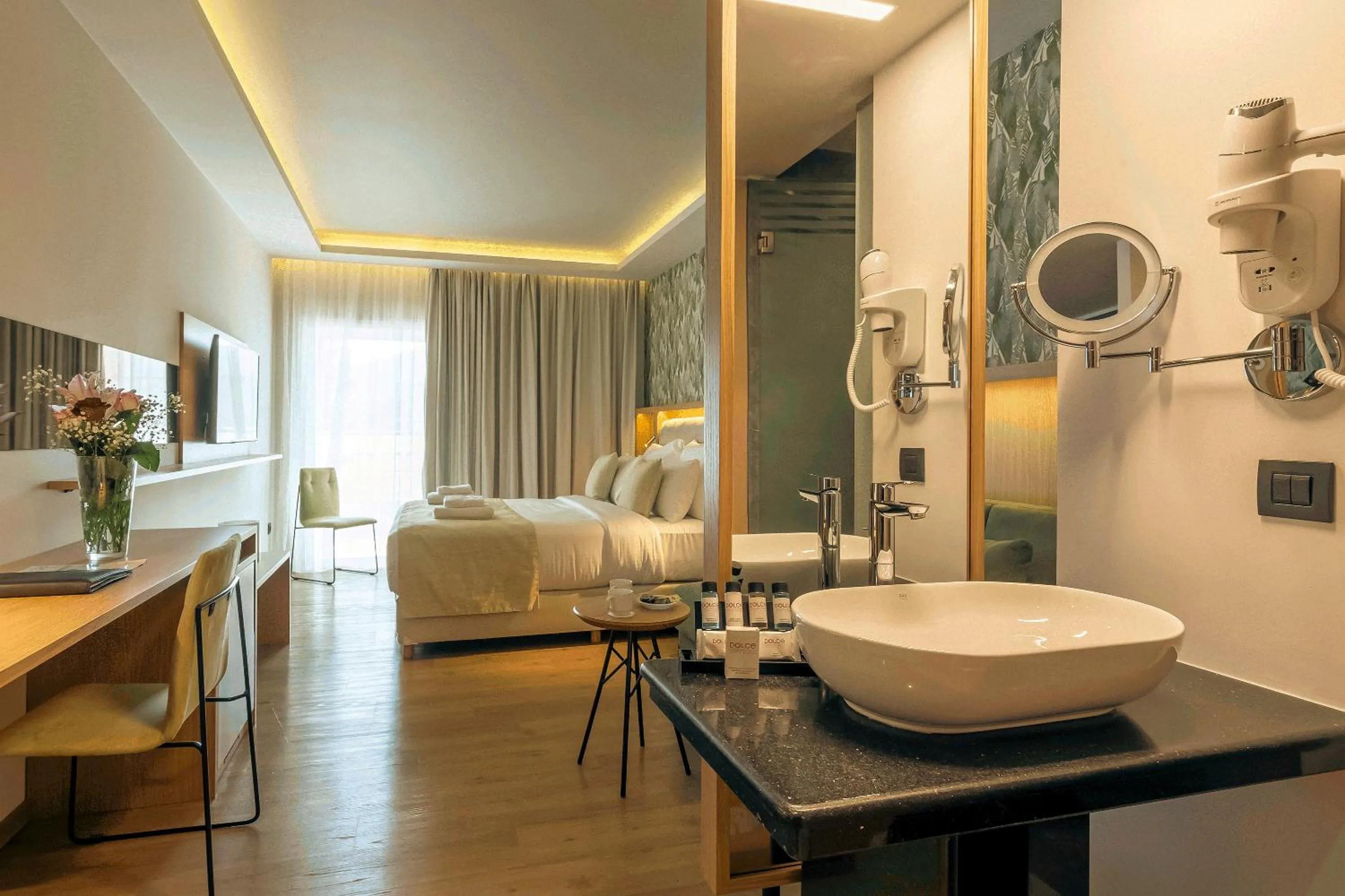 Zeus Dolce by Wyndham Athens