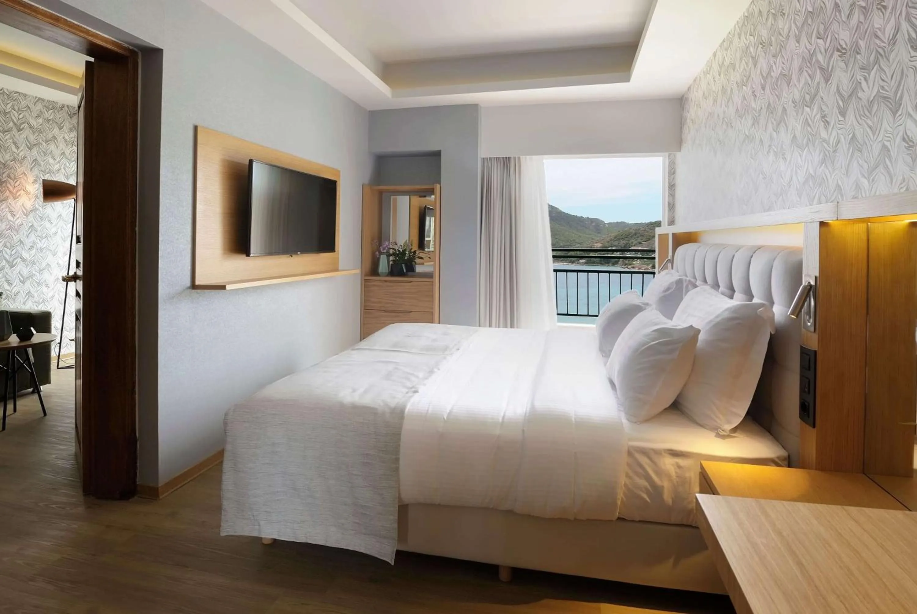 Photo of the whole room, Bed in Zeus Dolce by Wyndham Athens