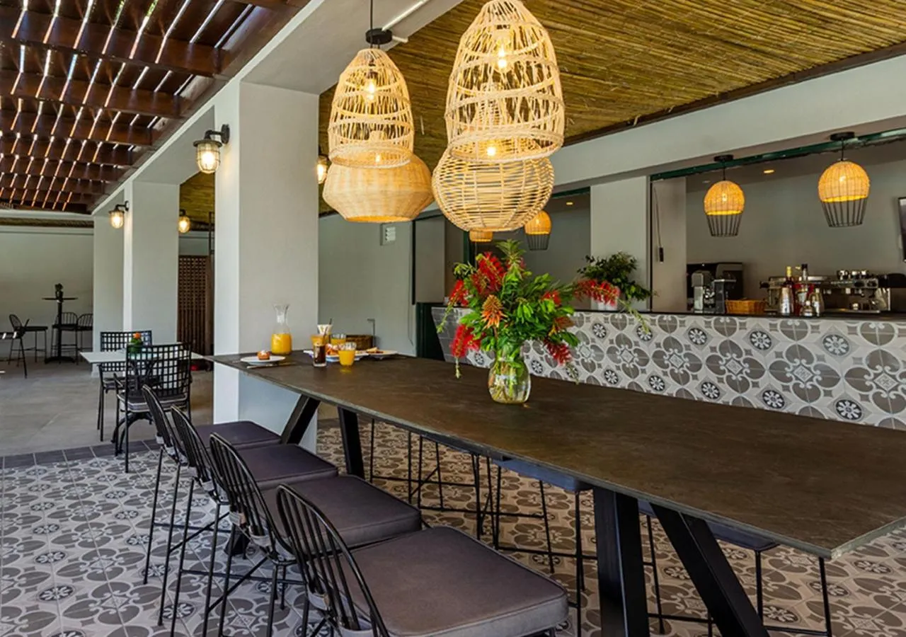 Restaurant/places to eat in Zeus Dolce by Wyndham Athens