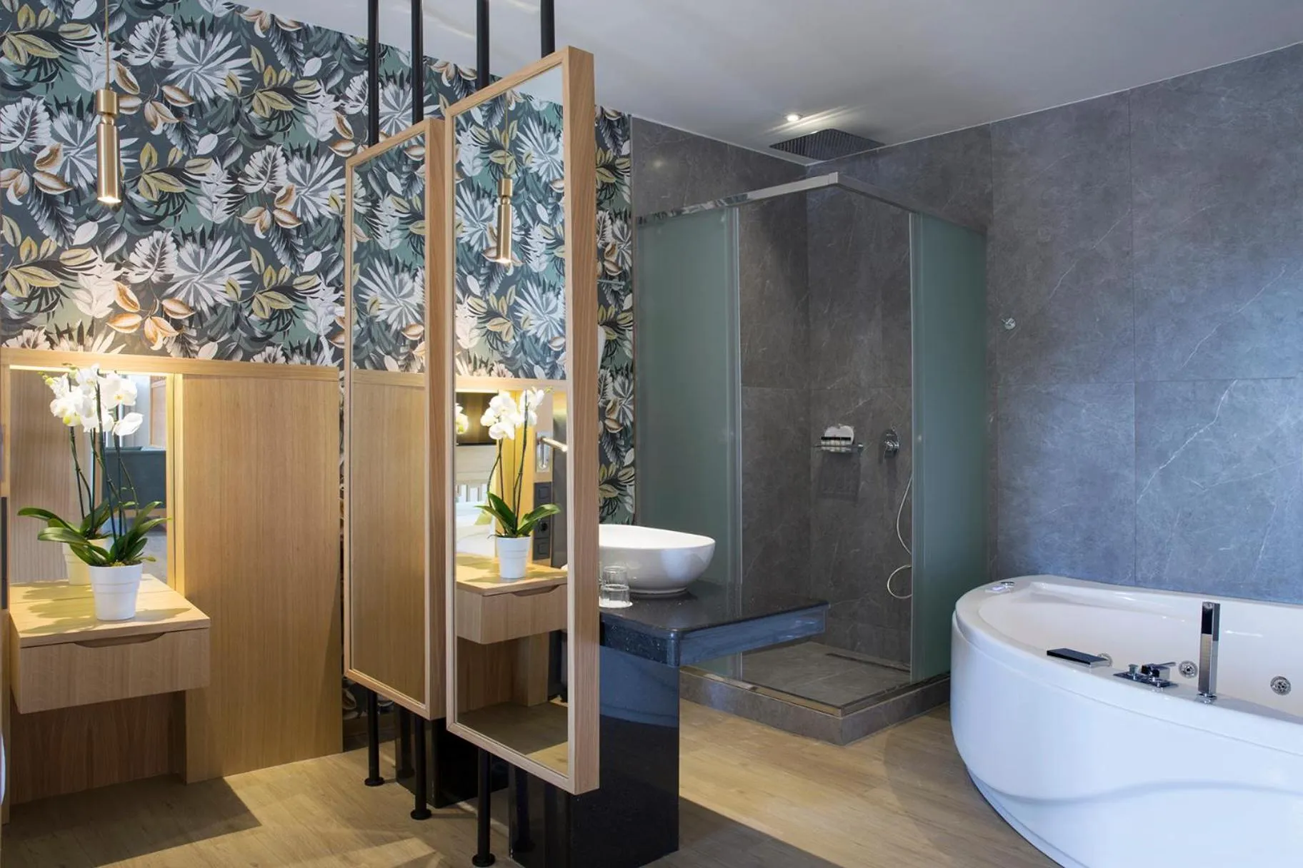 Bathroom in Zeus Dolce by Wyndham Athens