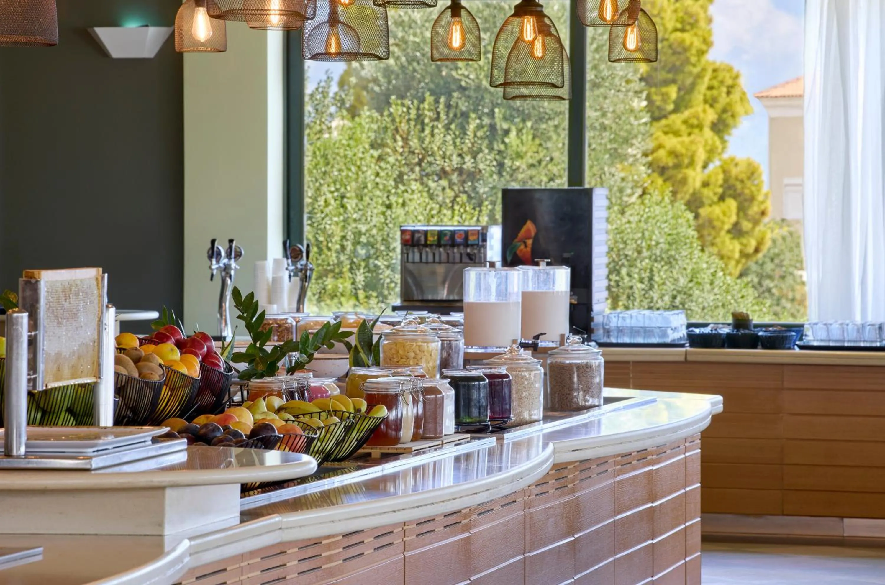 Restaurant/places to eat in Zeus Dolce by Wyndham Athens