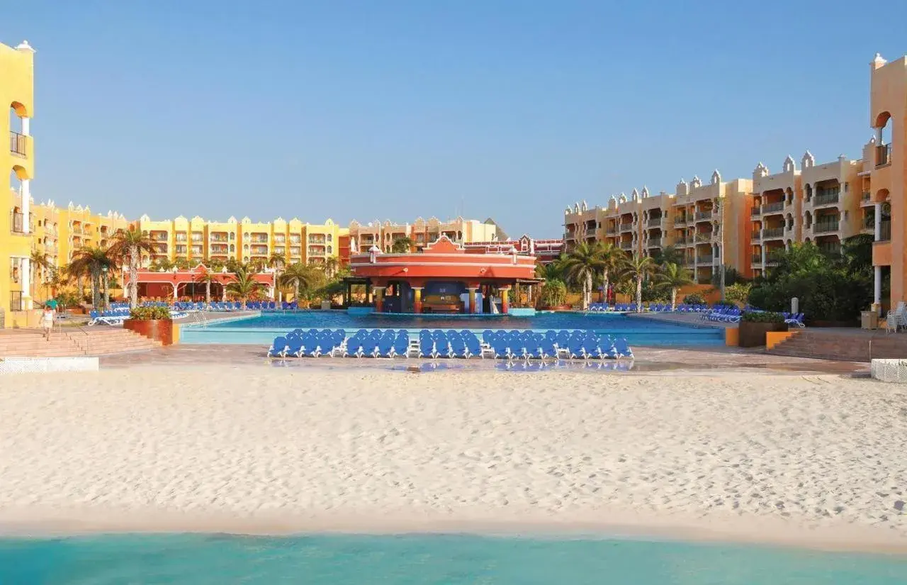 Swimming pool in The Royal Haciendas Resort & Spa Swimming pool in The Royal Haciendas Resort & Spa