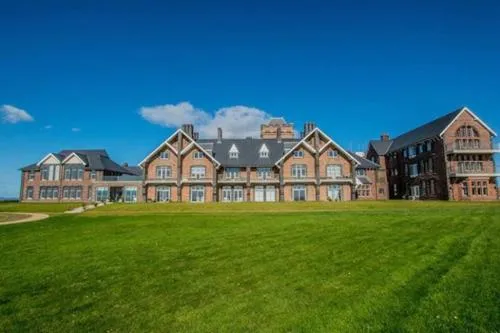 Stunning Sea View Two Bed Two Bathroom Apartment
