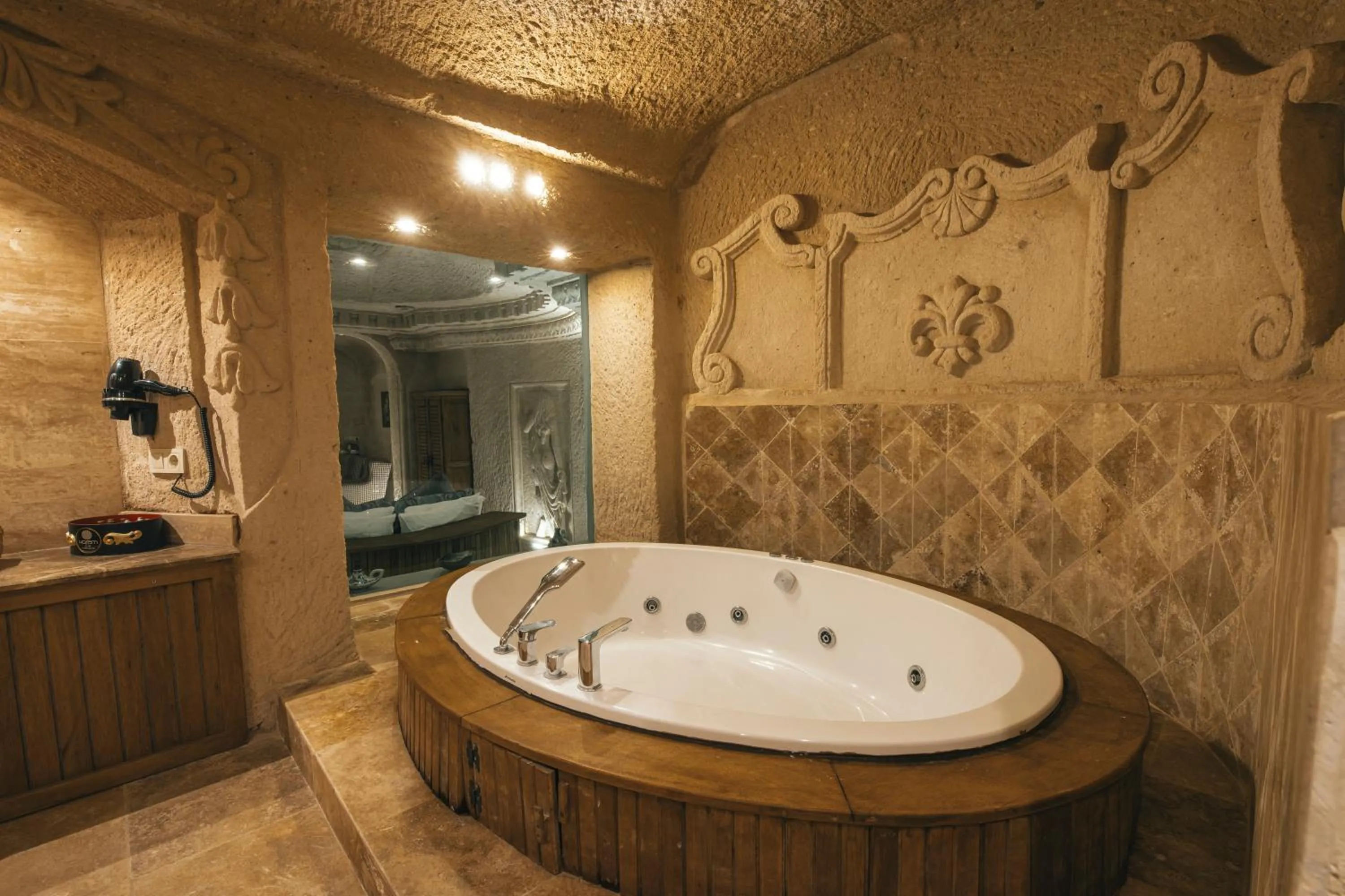 Hot Tub in Harem Suites Cappadocia