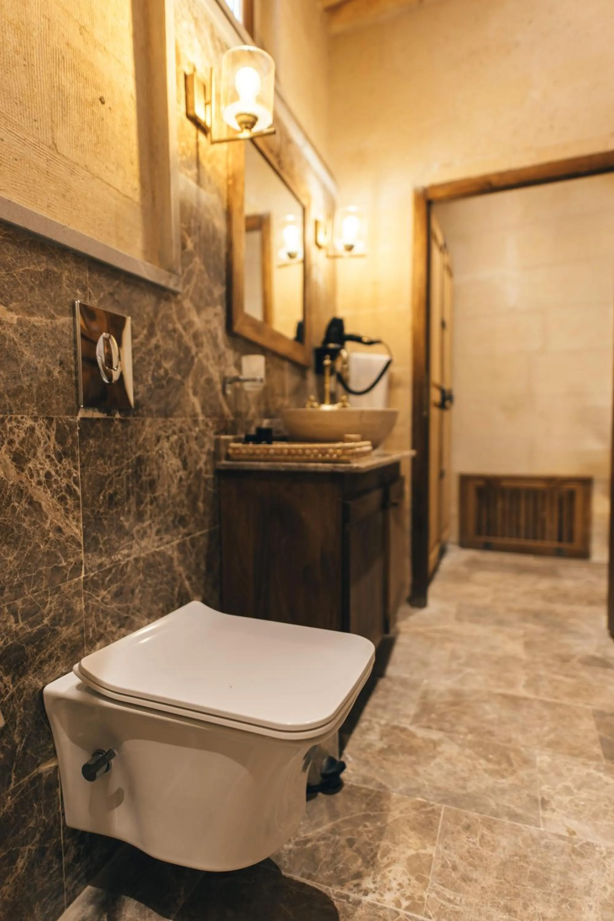 Toilet in Harem Suites Cappadocia