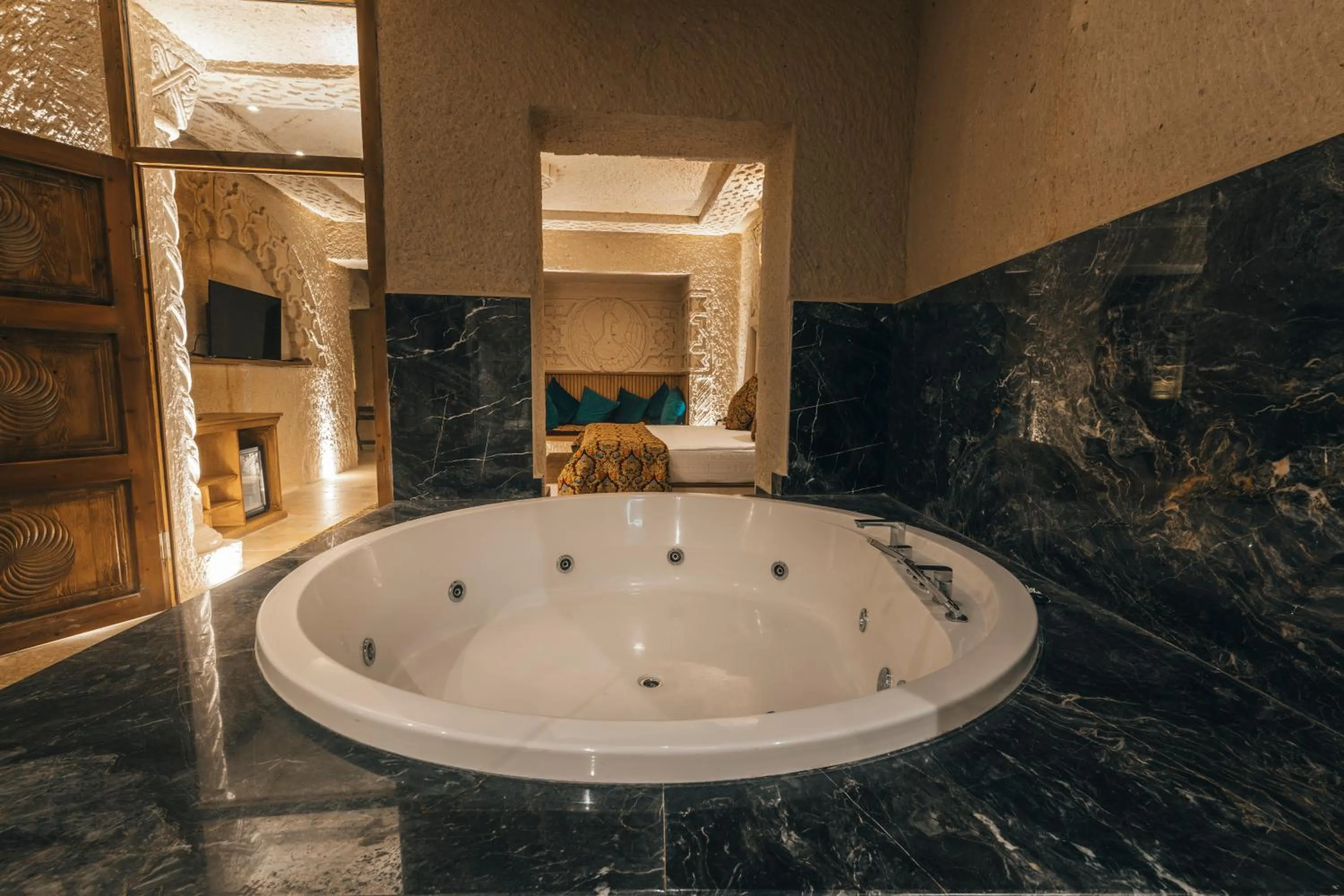 Hot Tub in Harem Suites Cappadocia