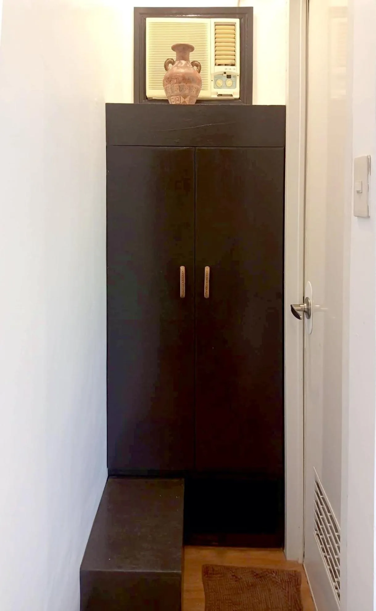 wardrobe in Balaibinda Lodge