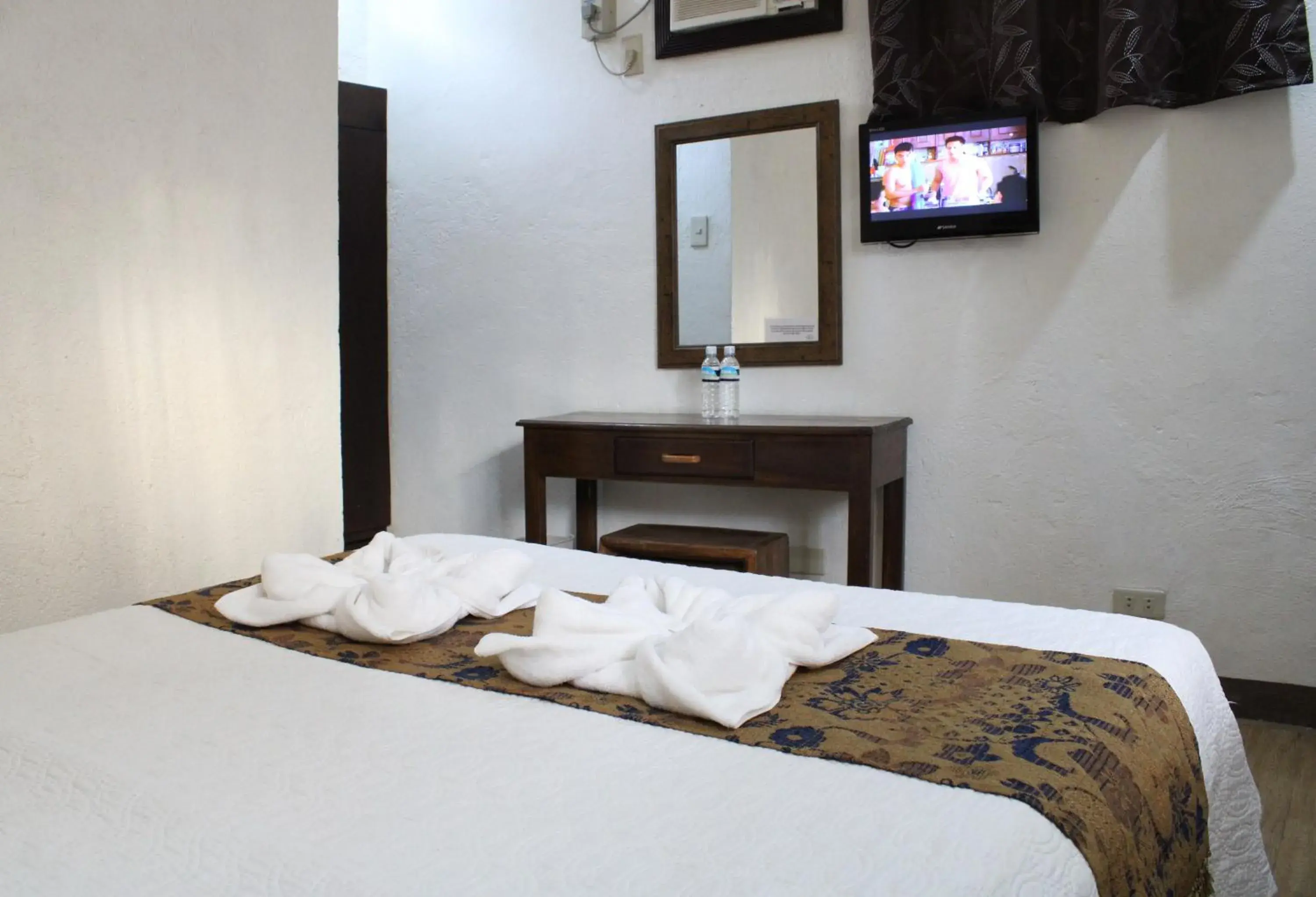 TV and multimedia, Bed in Balaibinda Lodge TV and multimedia, Bed in Balaibinda Lodge