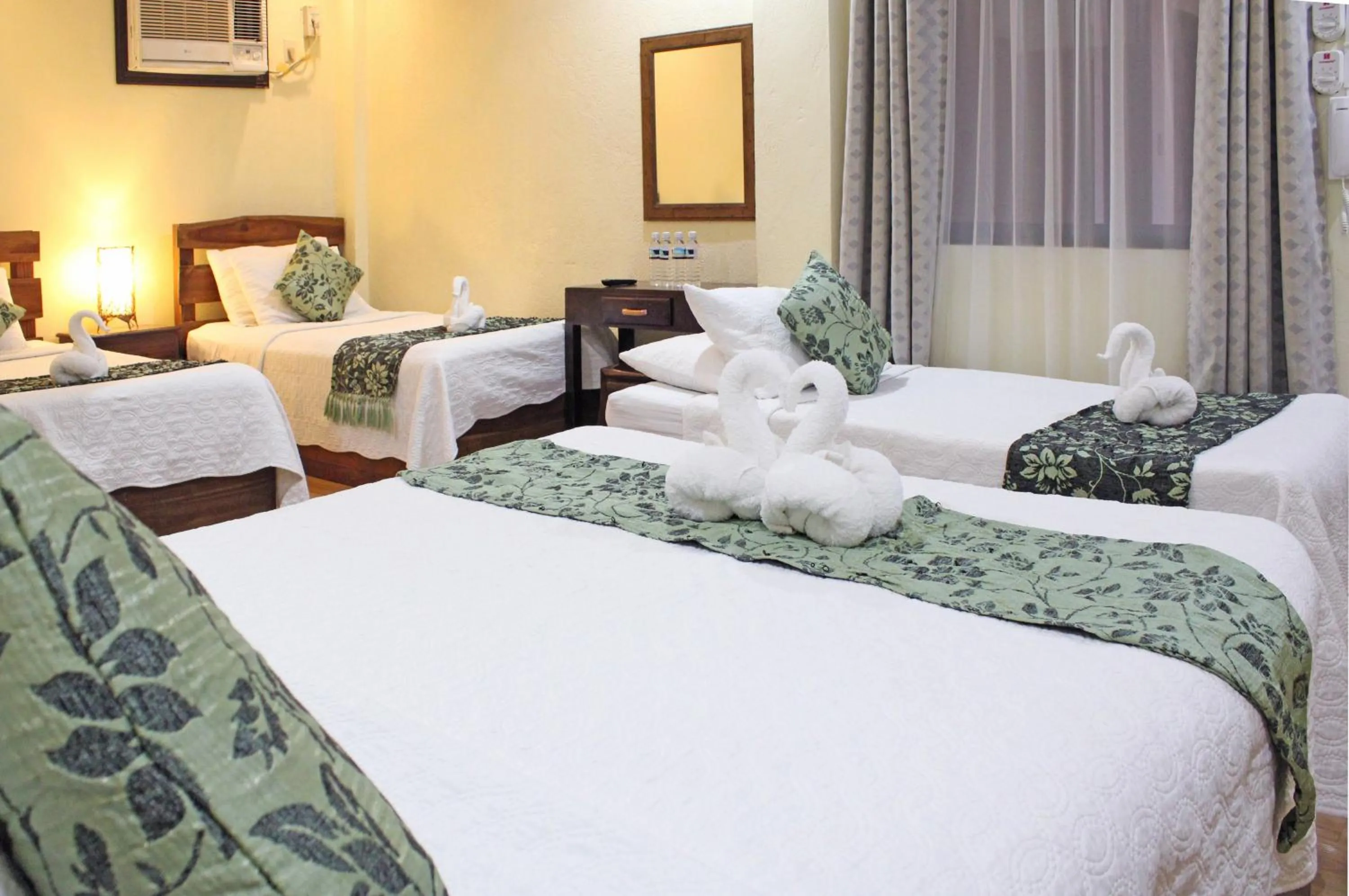 Bed in Balaibinda Lodge