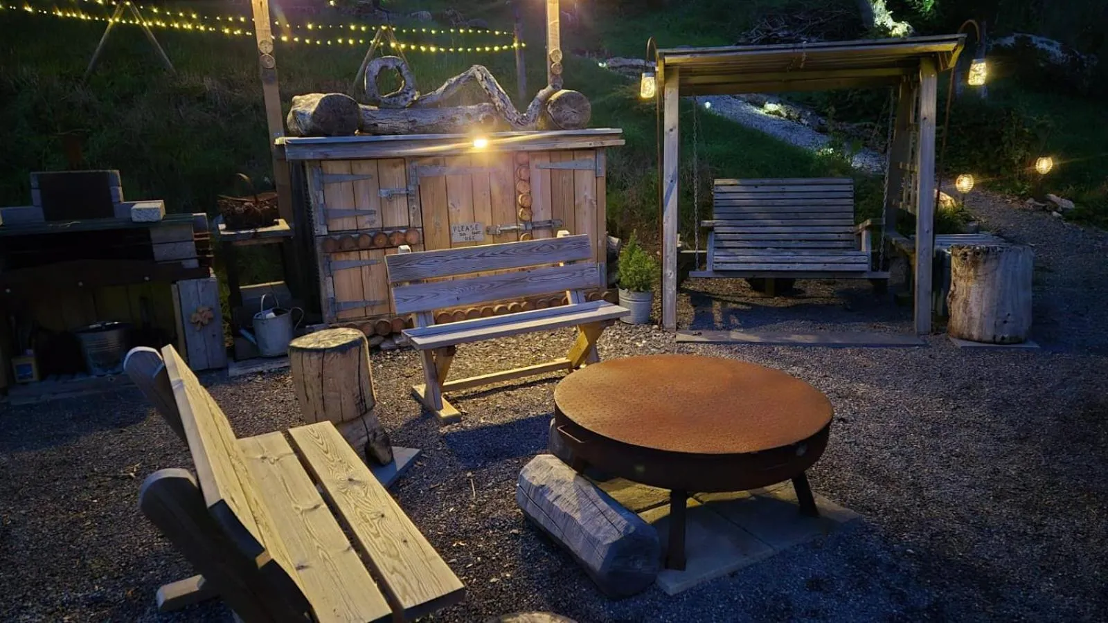 Night in The Hideaway