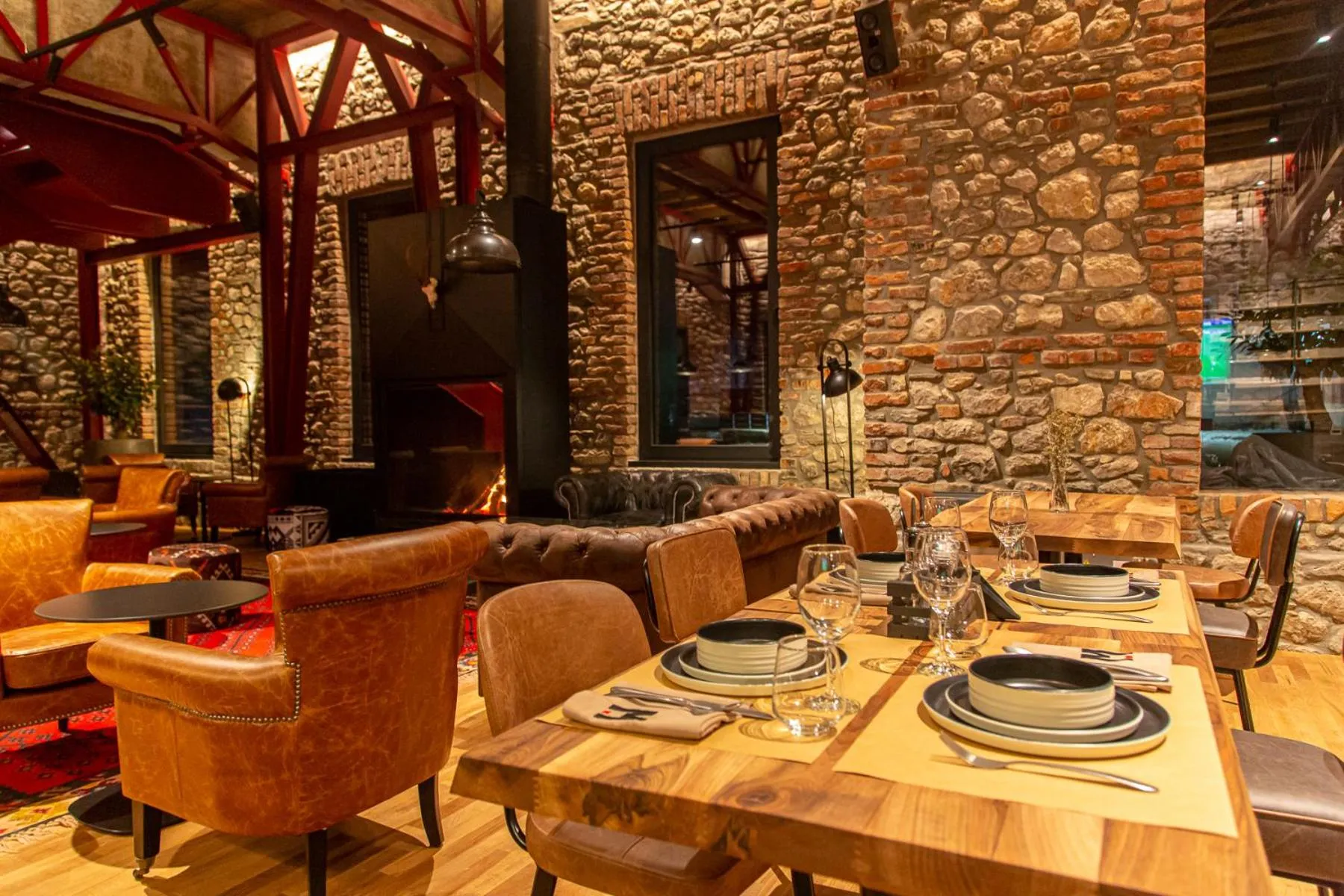 Restaurant/places to eat in Melesin Distillery