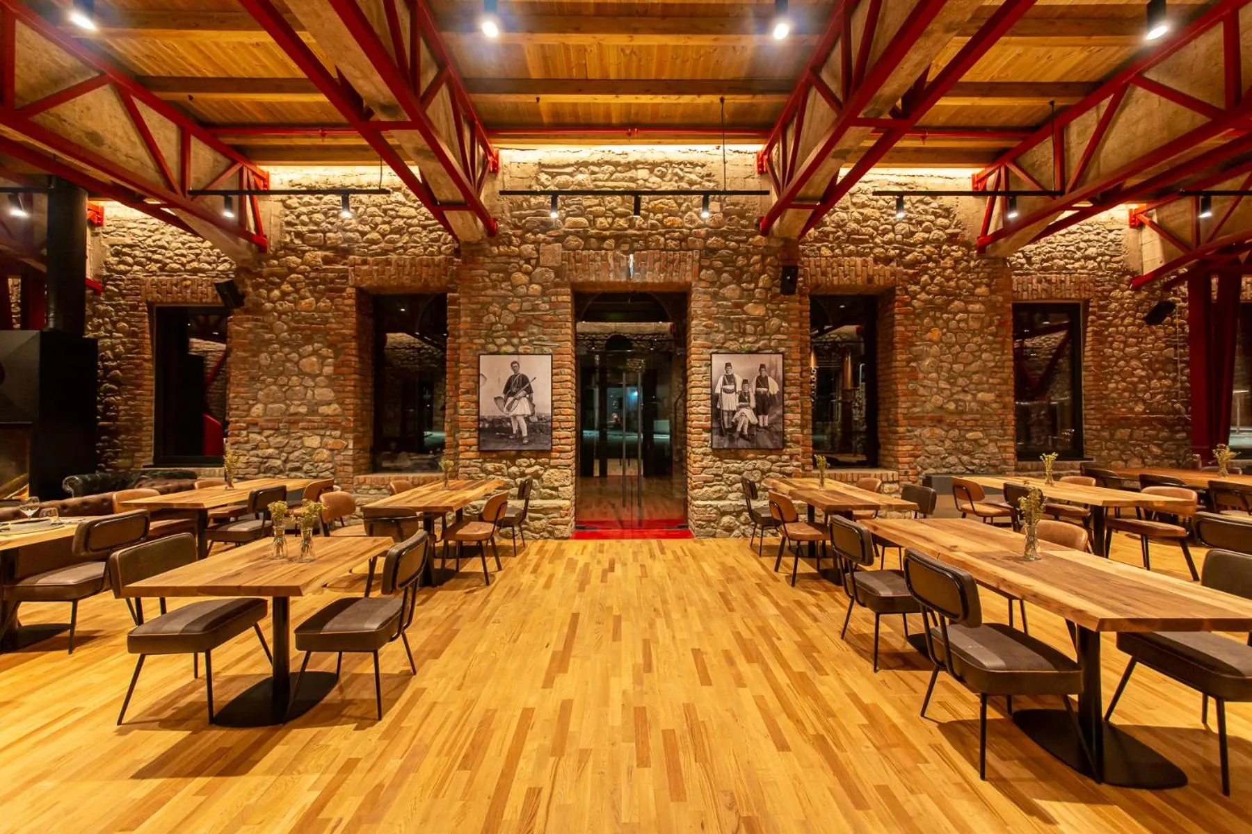 Restaurant/places to eat in Melesin Distillery