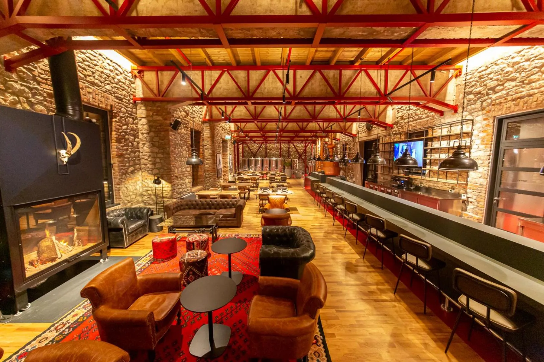 Restaurant/places to eat in Melesin Distillery