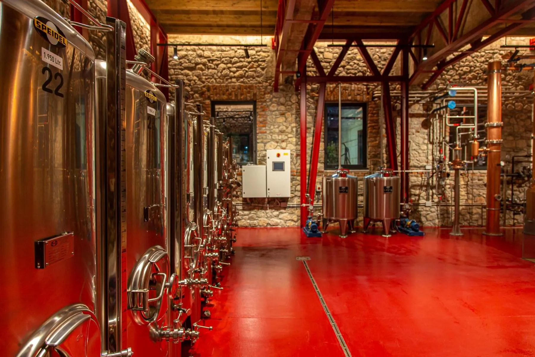 Restaurant/places to eat in Melesin Distillery