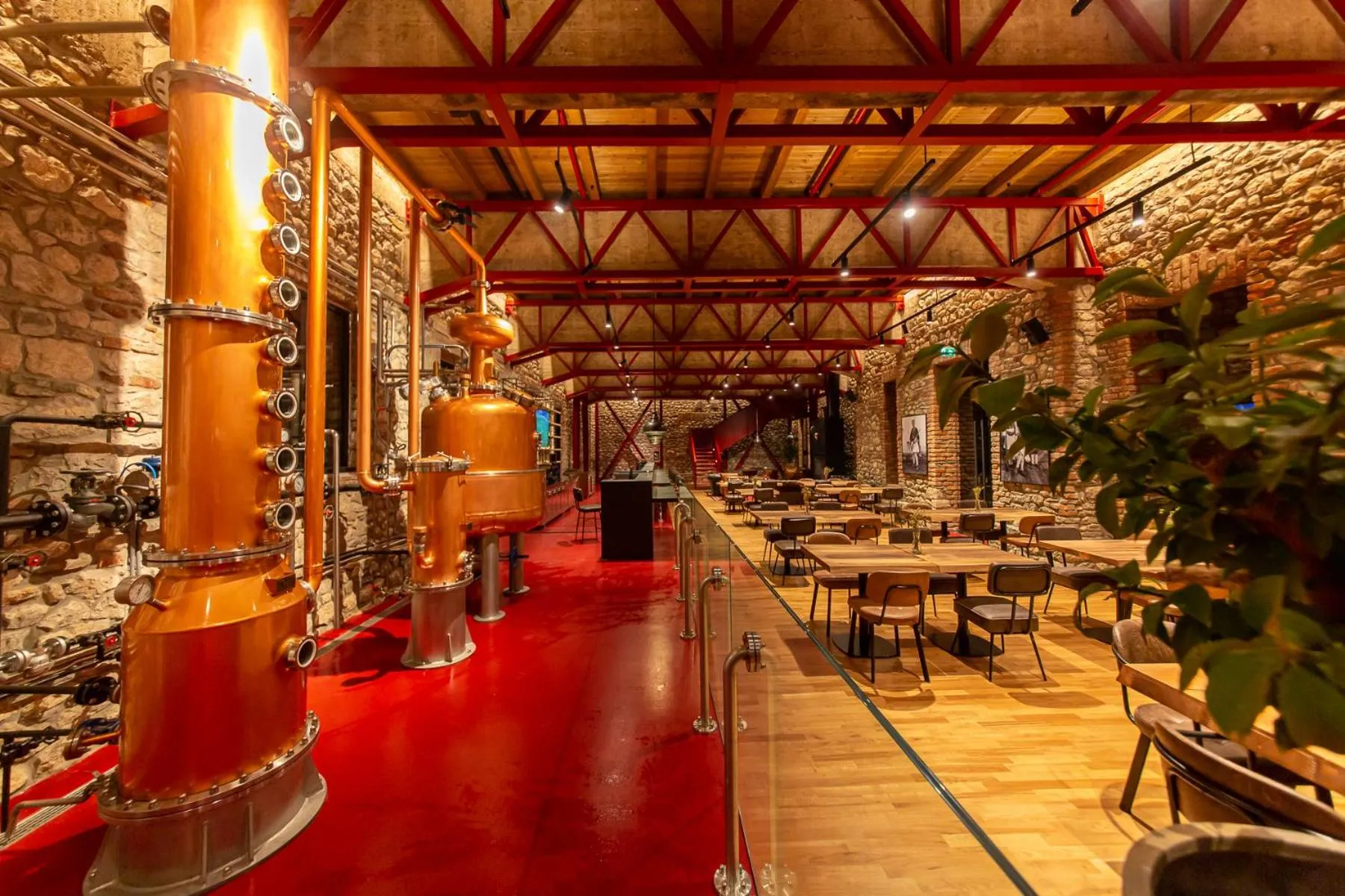 Restaurant/places to eat in Melesin Distillery