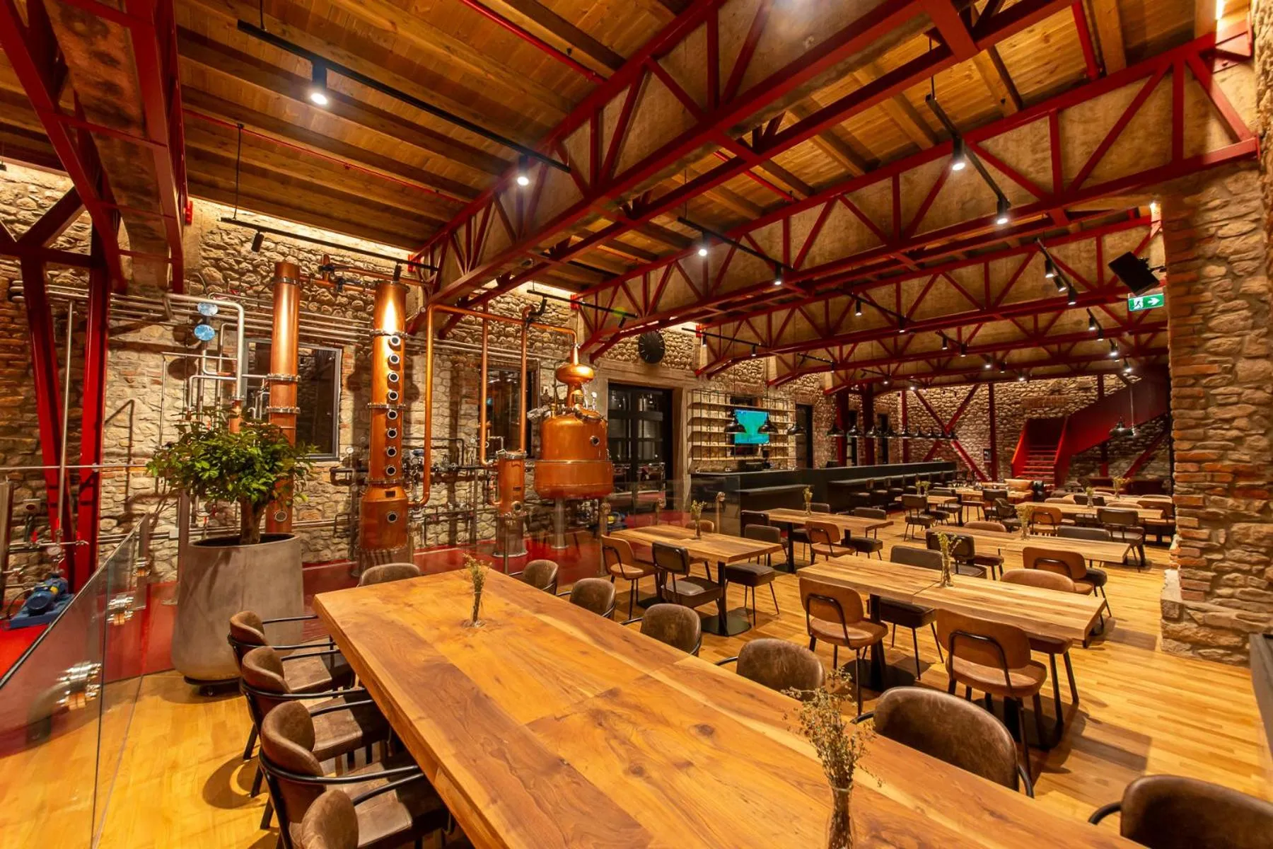 Restaurant/places to eat in Melesin Distillery