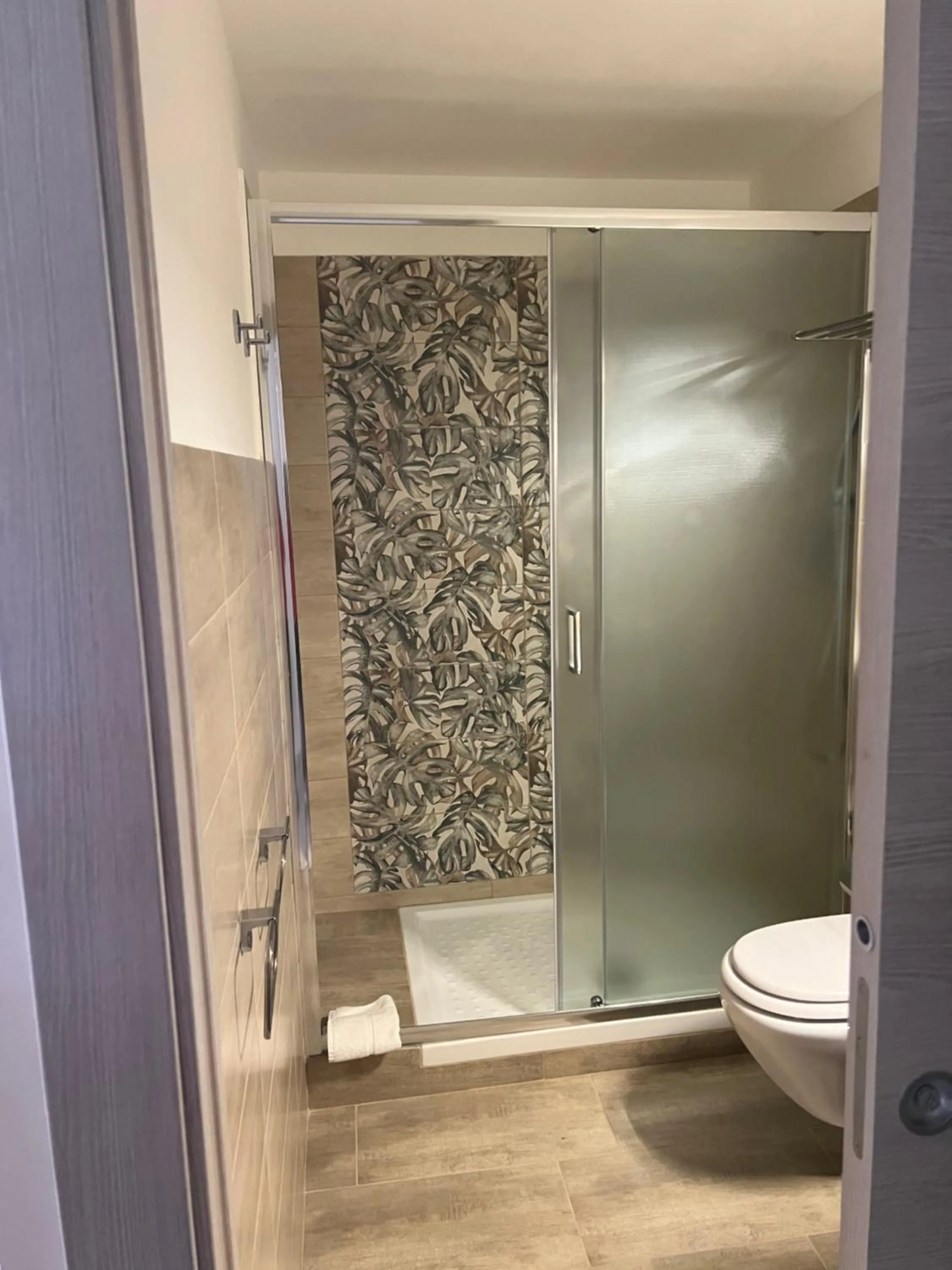 Shower in PAPALi 289