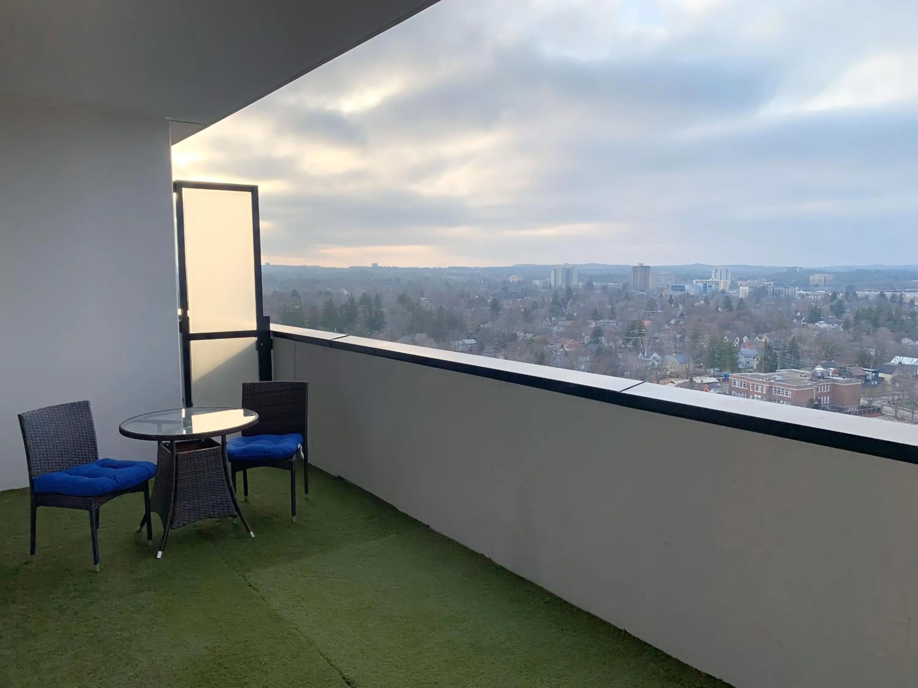 Balcony/Terrace in Cozy 1BR Condo w/ Insuite LDRY, Gym & Free Parking