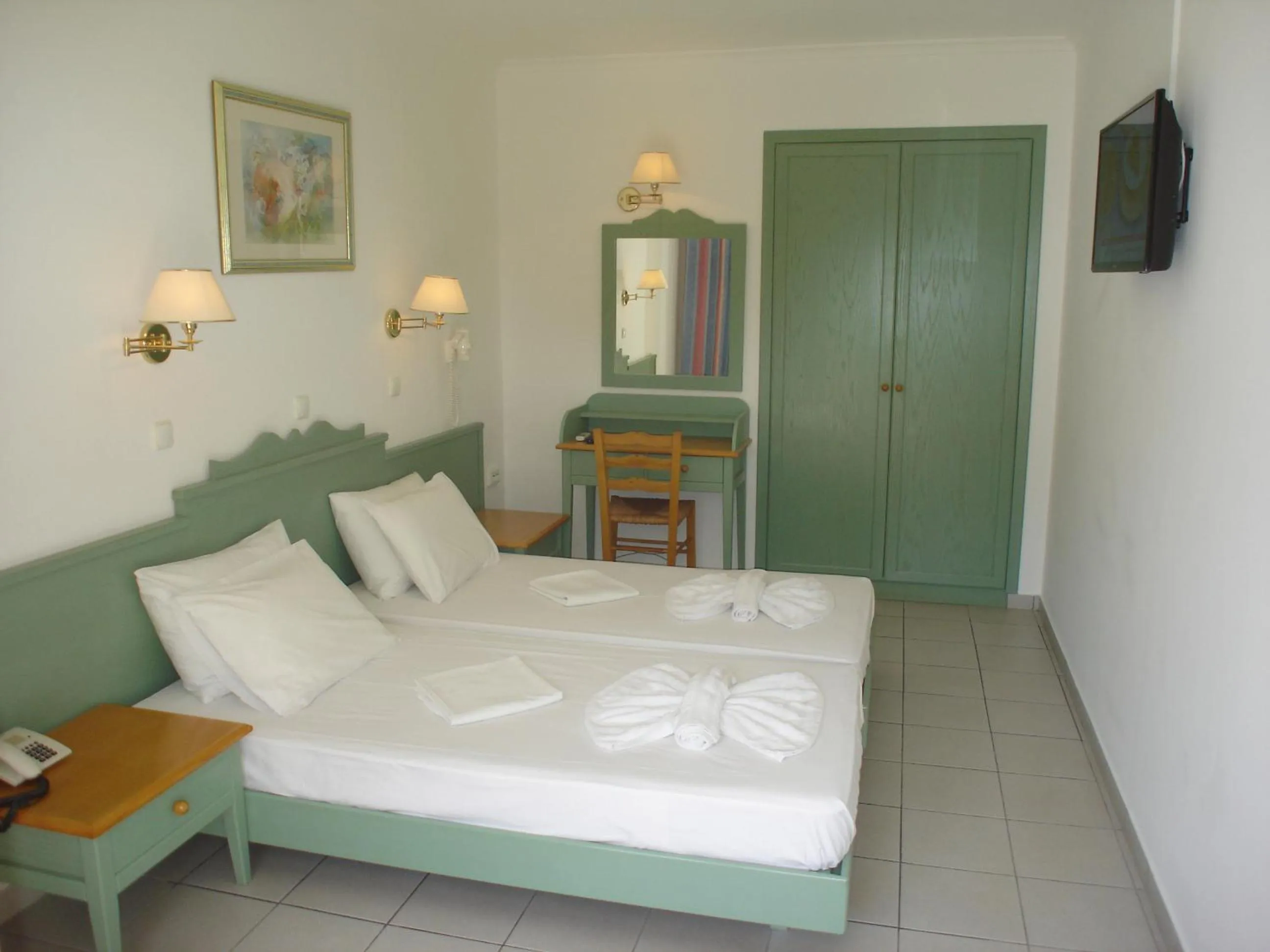 TV and multimedia, Bed in Andromeda Hotel Apartments