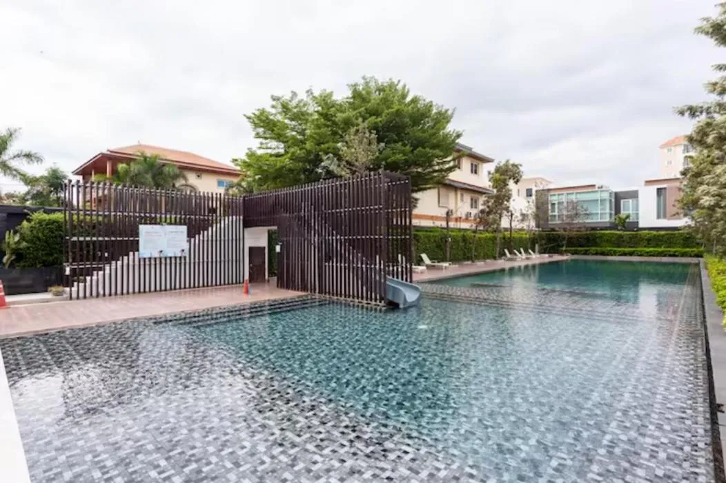 Swimming pool in Family Suite Sea view 2Bedroom at Veranda Residence Pattaya