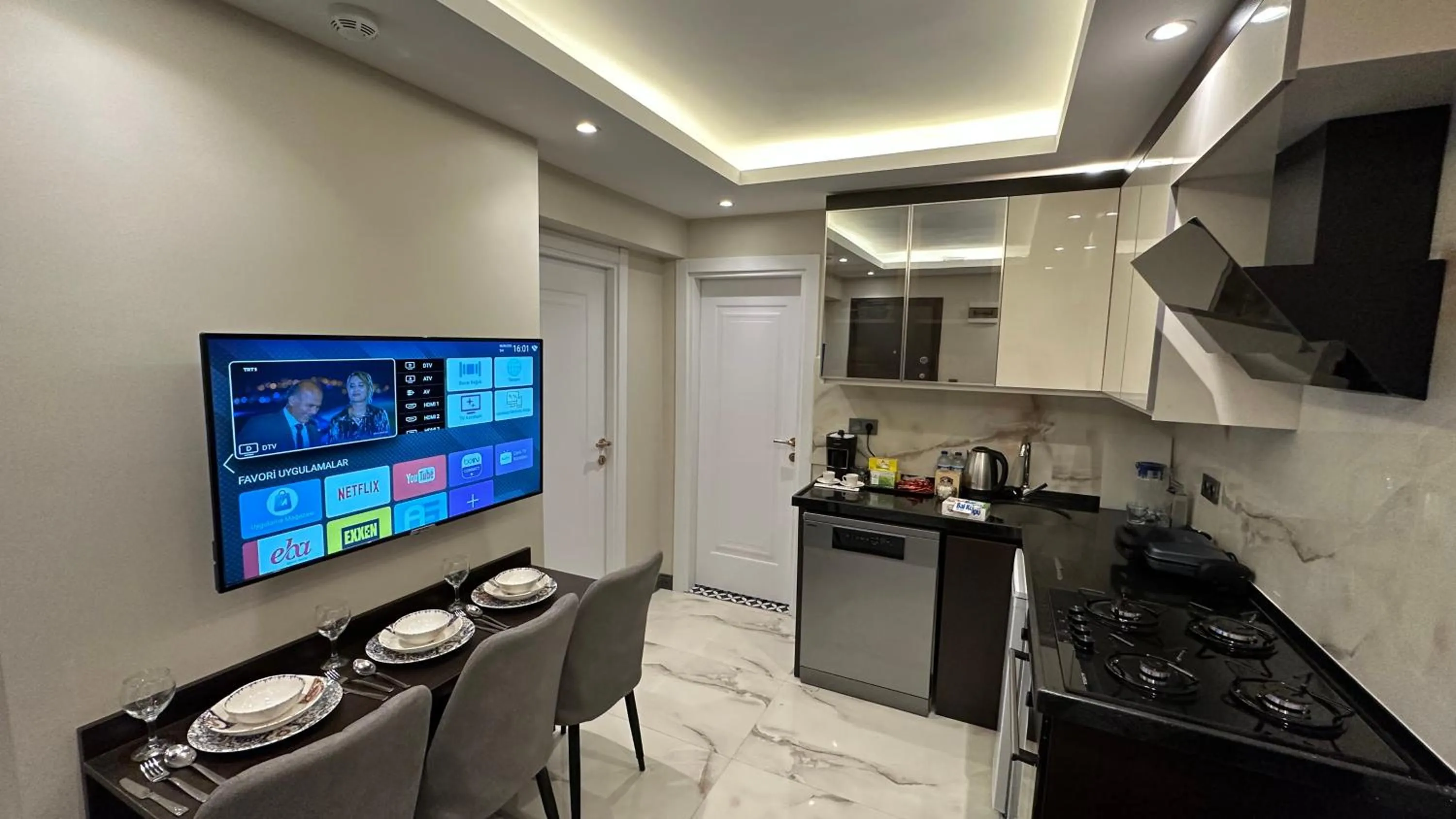 TV and multimedia in Mar Boutique Apartment