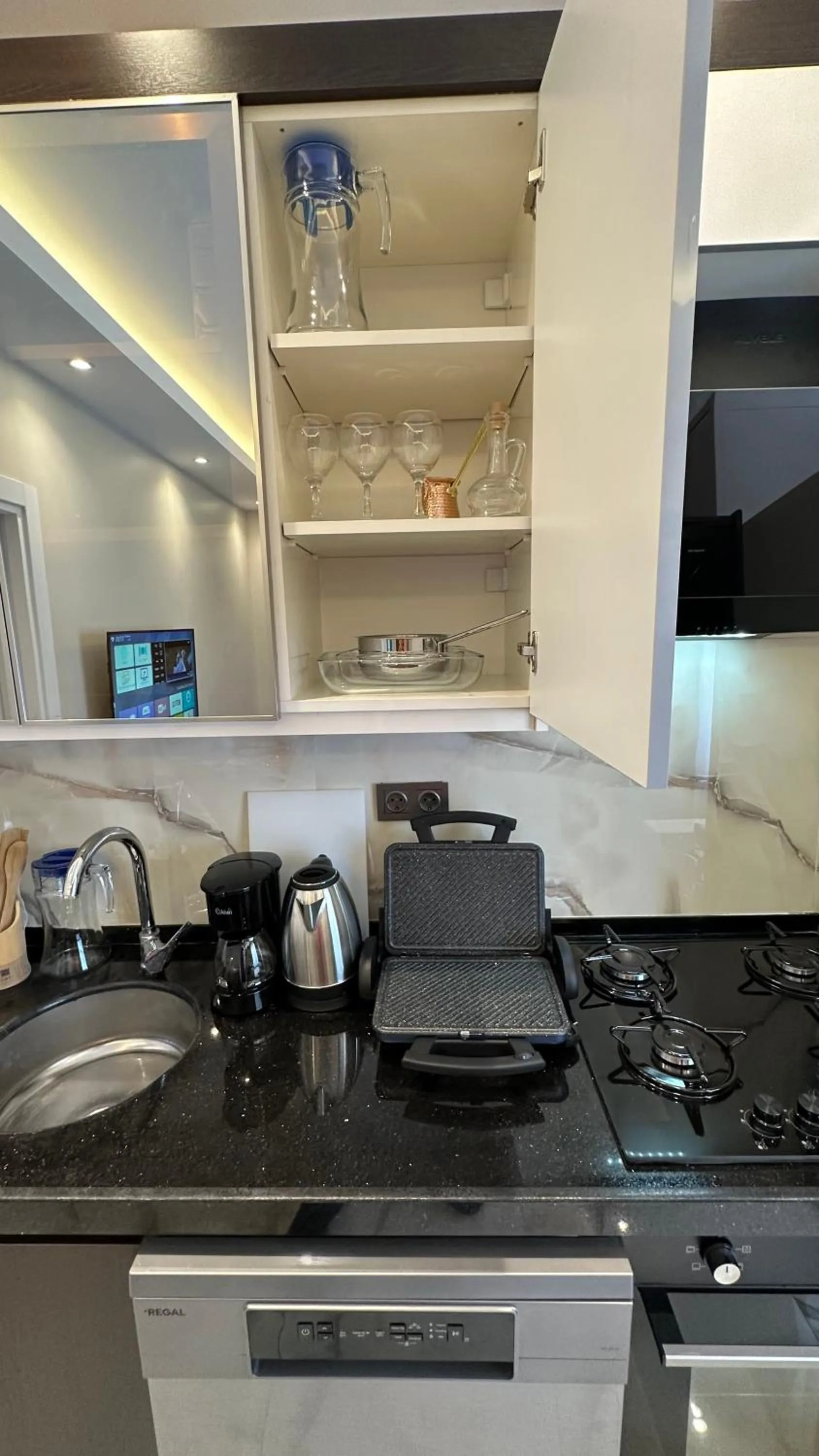 Kitchen or kitchenette in Mar Boutique Apartment