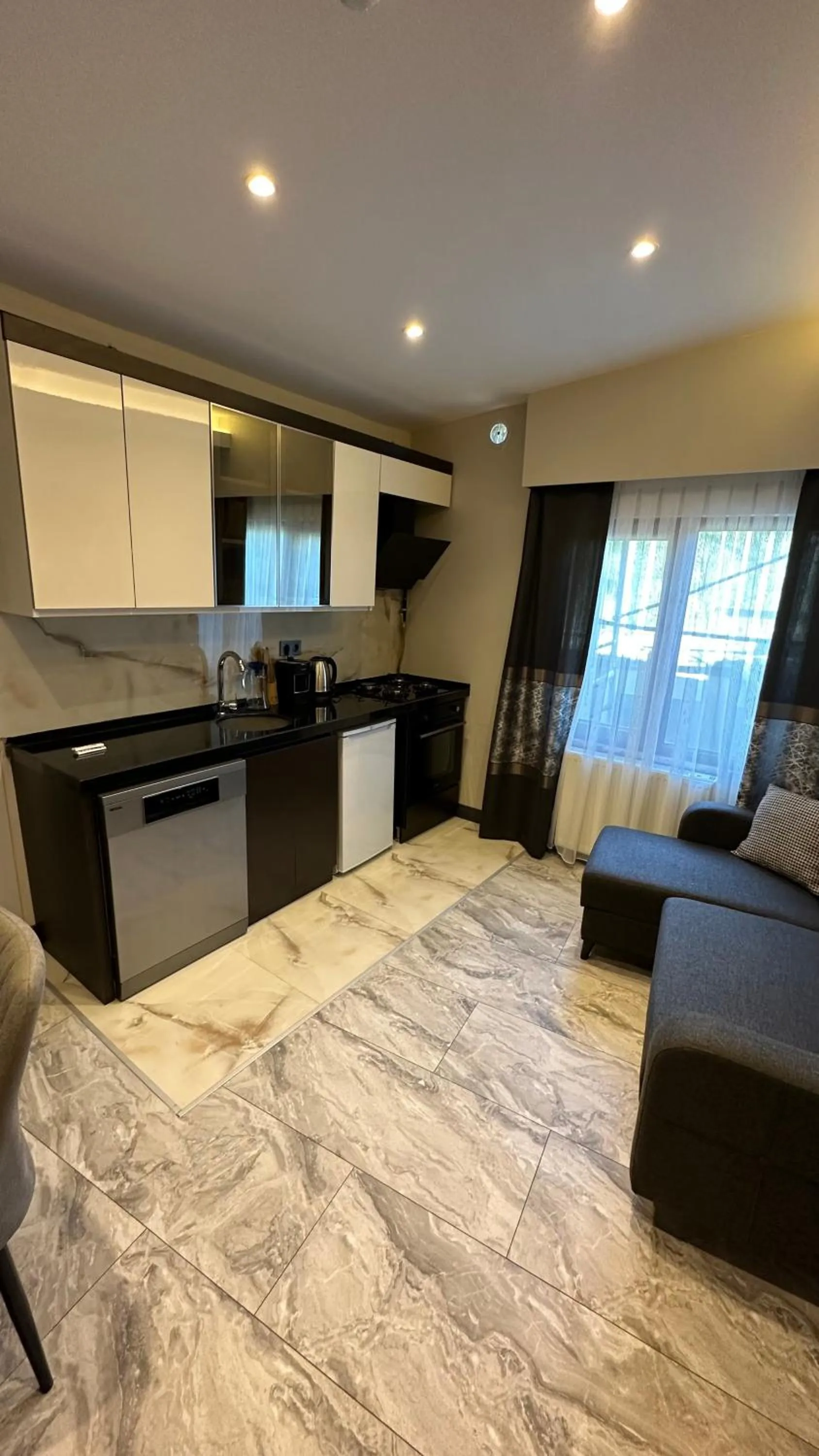 Kitchen or kitchenette in Mar Boutique Apartment