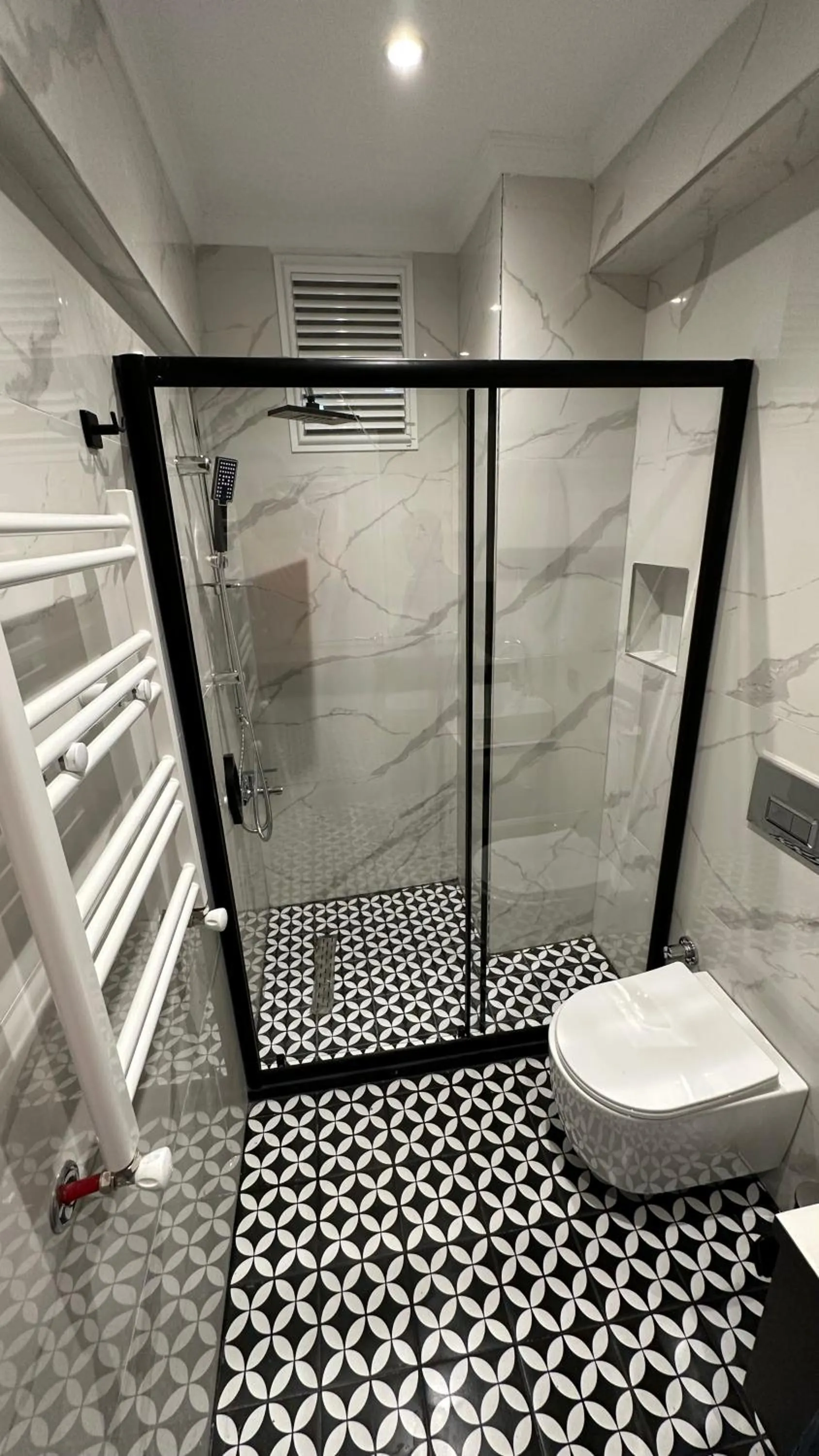 Shower in Mar Boutique Apartment