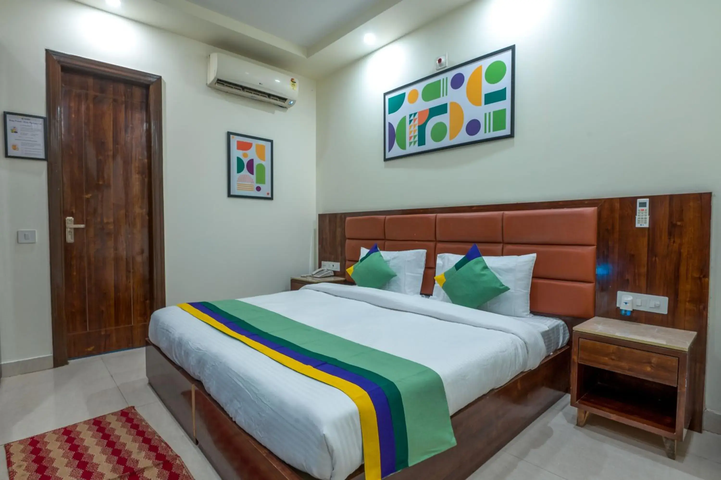 Bedroom, Bed in Treebo Sunny Feast Bedroom, Bed in Treebo Sunny Feast