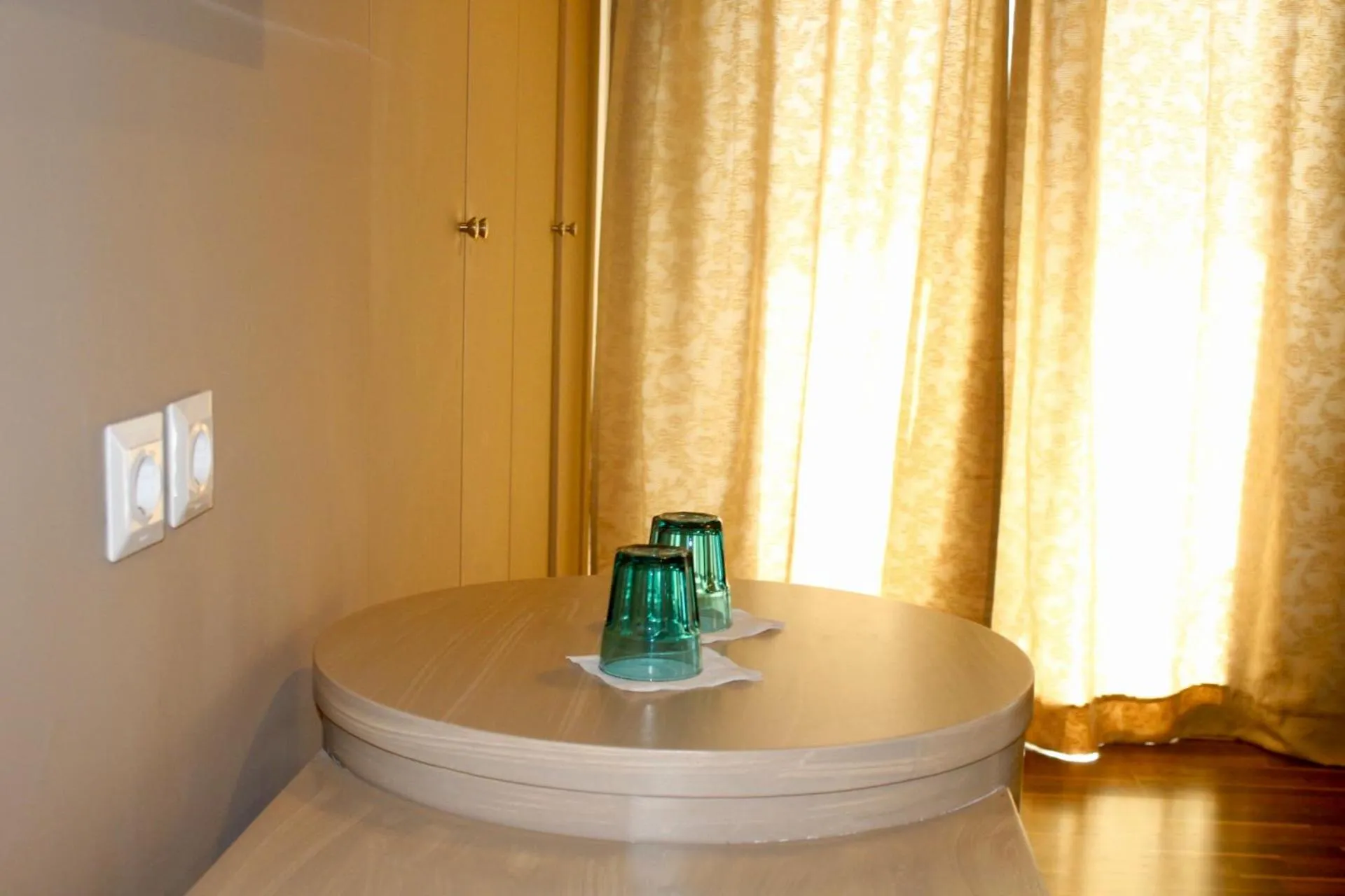 Coffee/tea facilities in Galaxy Hotel