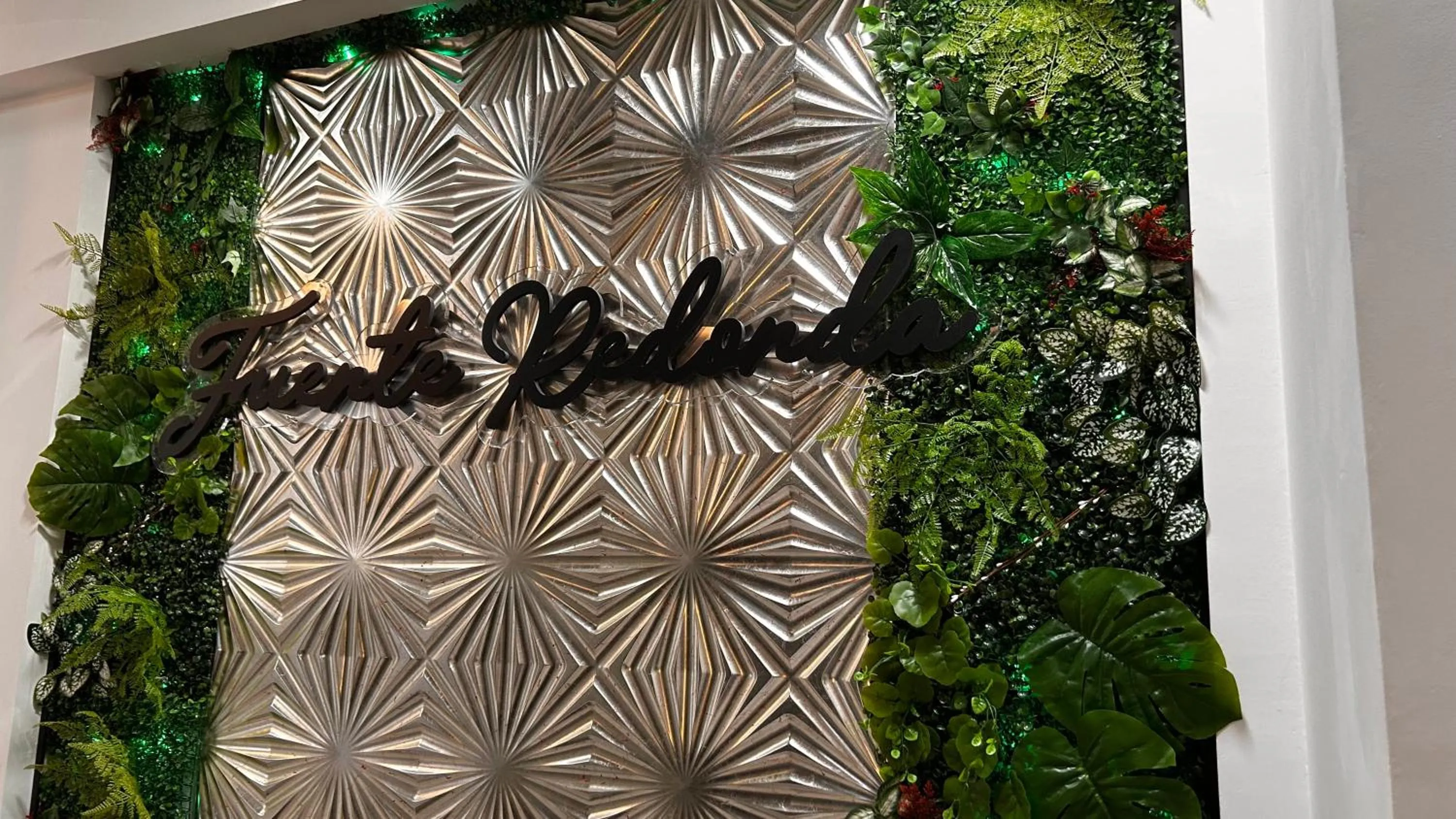 Decorative detail in HOTEL FUENTE REDONDA LUXURY