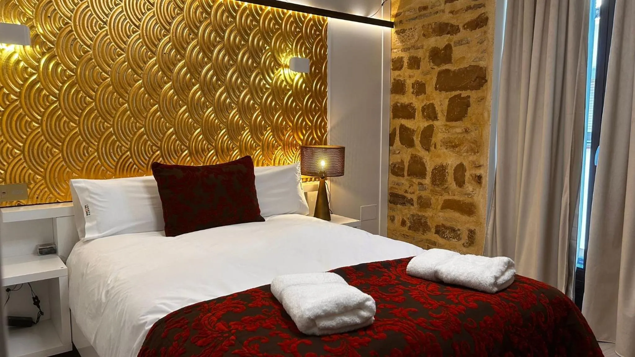 Bedroom, Bed in HOTEL FUENTE REDONDA LUXURY