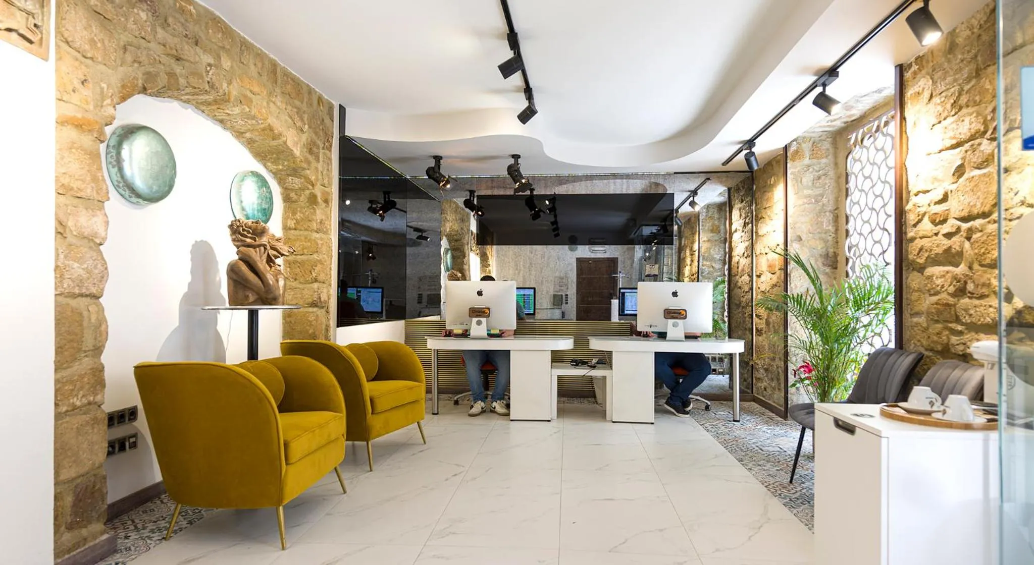 Lobby or reception in HOTEL FUENTE REDONDA LUXURY