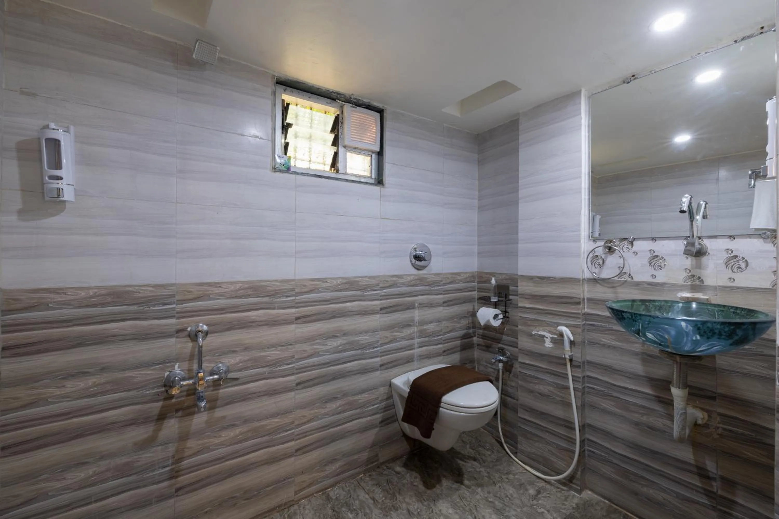 Shower in Avadale Tadoba - Stag Groups Not Allowed