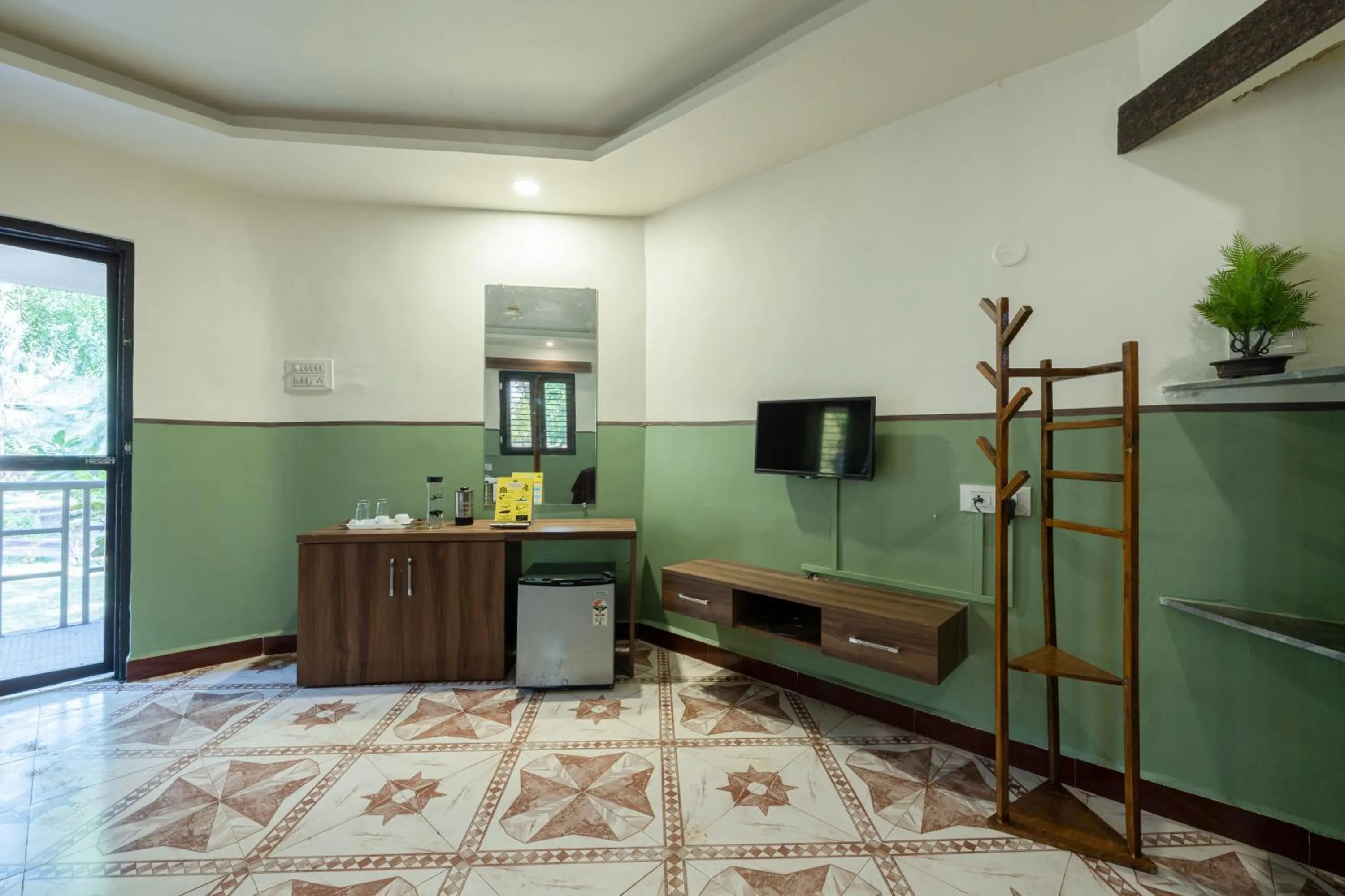 TV and multimedia in Avadale Tadoba - Stag Groups Not Allowed