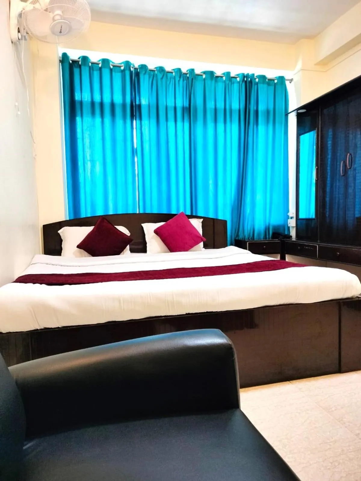 Bed in LILY GUEST HOUSE