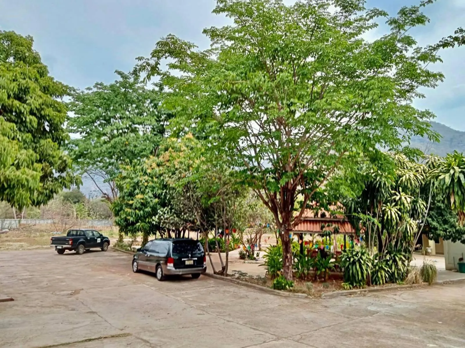 Spring in Erawan Guesthouse