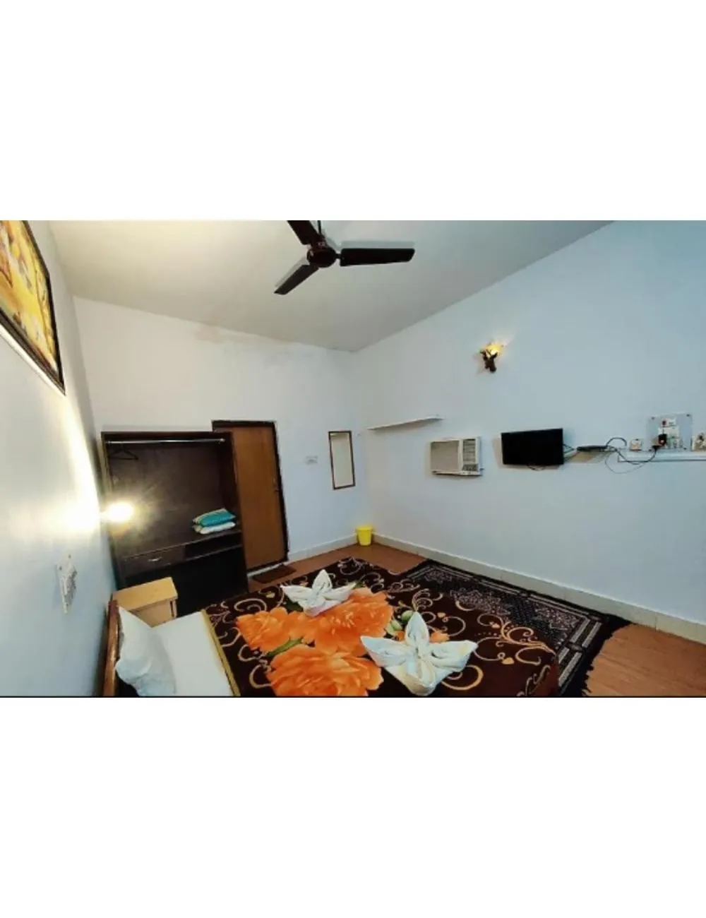 TV and multimedia in Tigers Villa, Tala Bandhavgarh