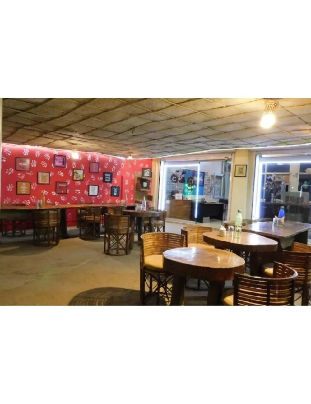 Living room in Tigers Villa, Tala Bandhavgarh