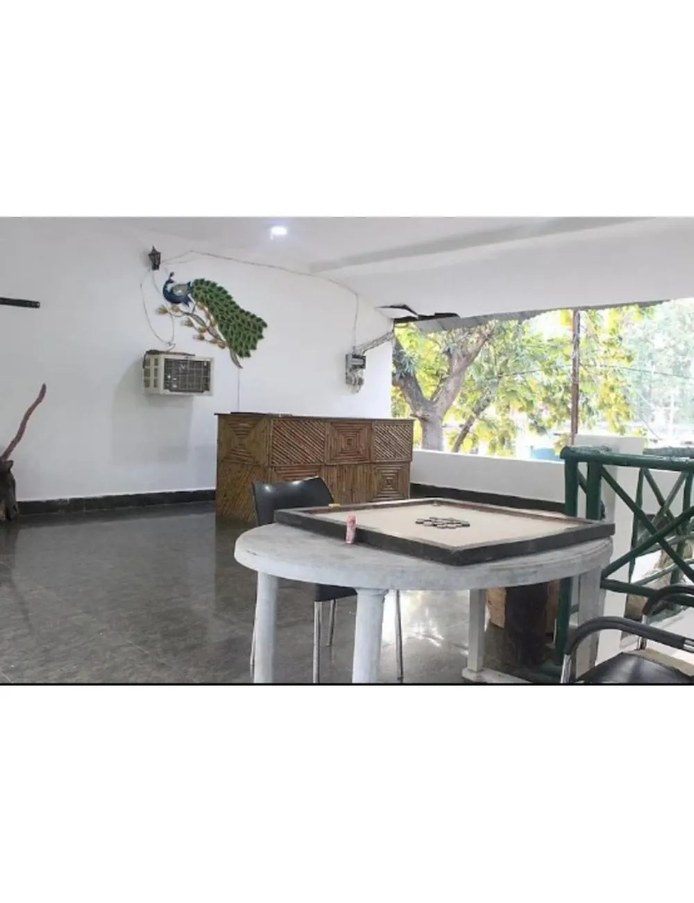 Living room in Tigers Villa, Tala Bandhavgarh