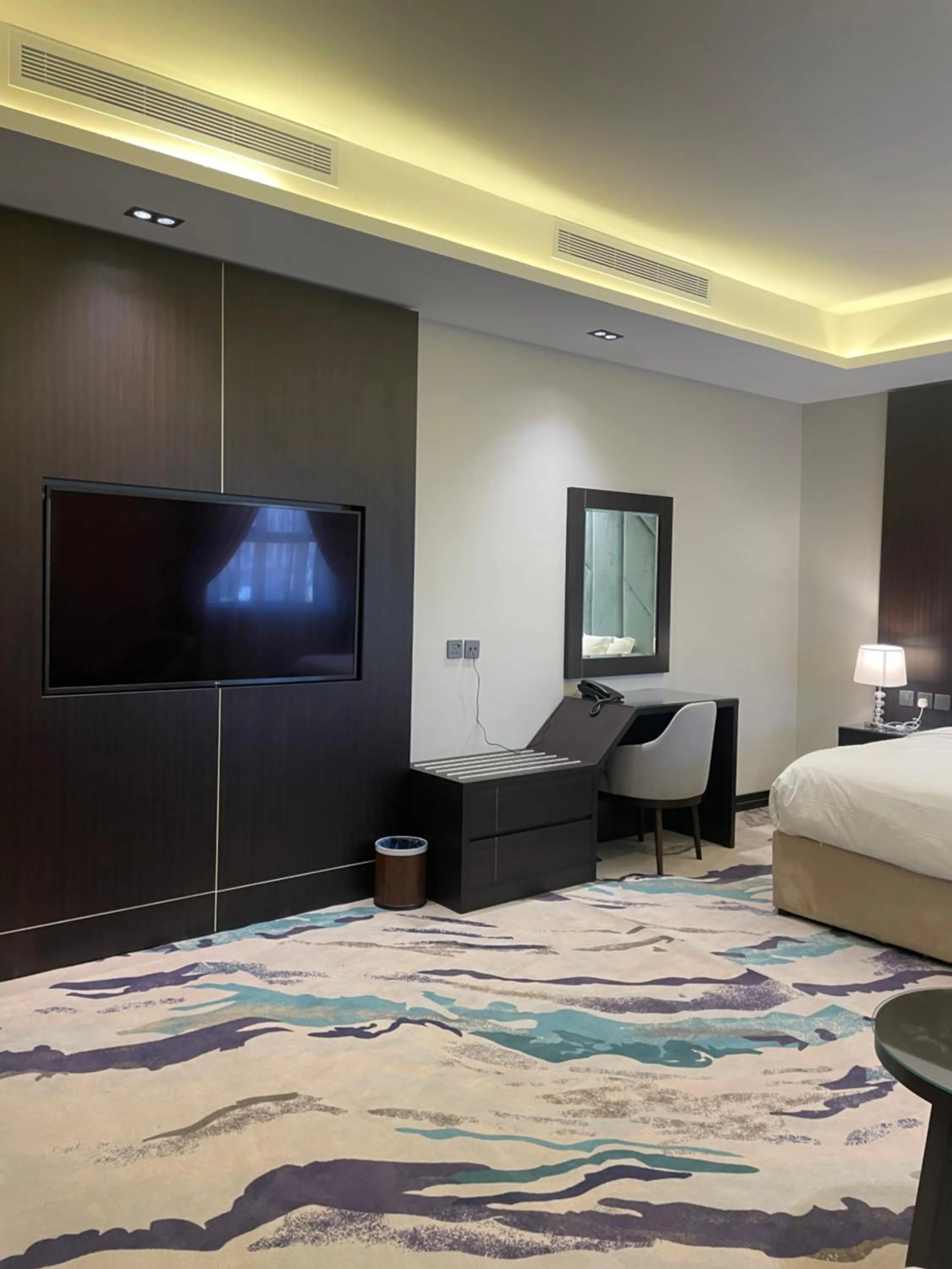 Bed in Al Wateen Hotel