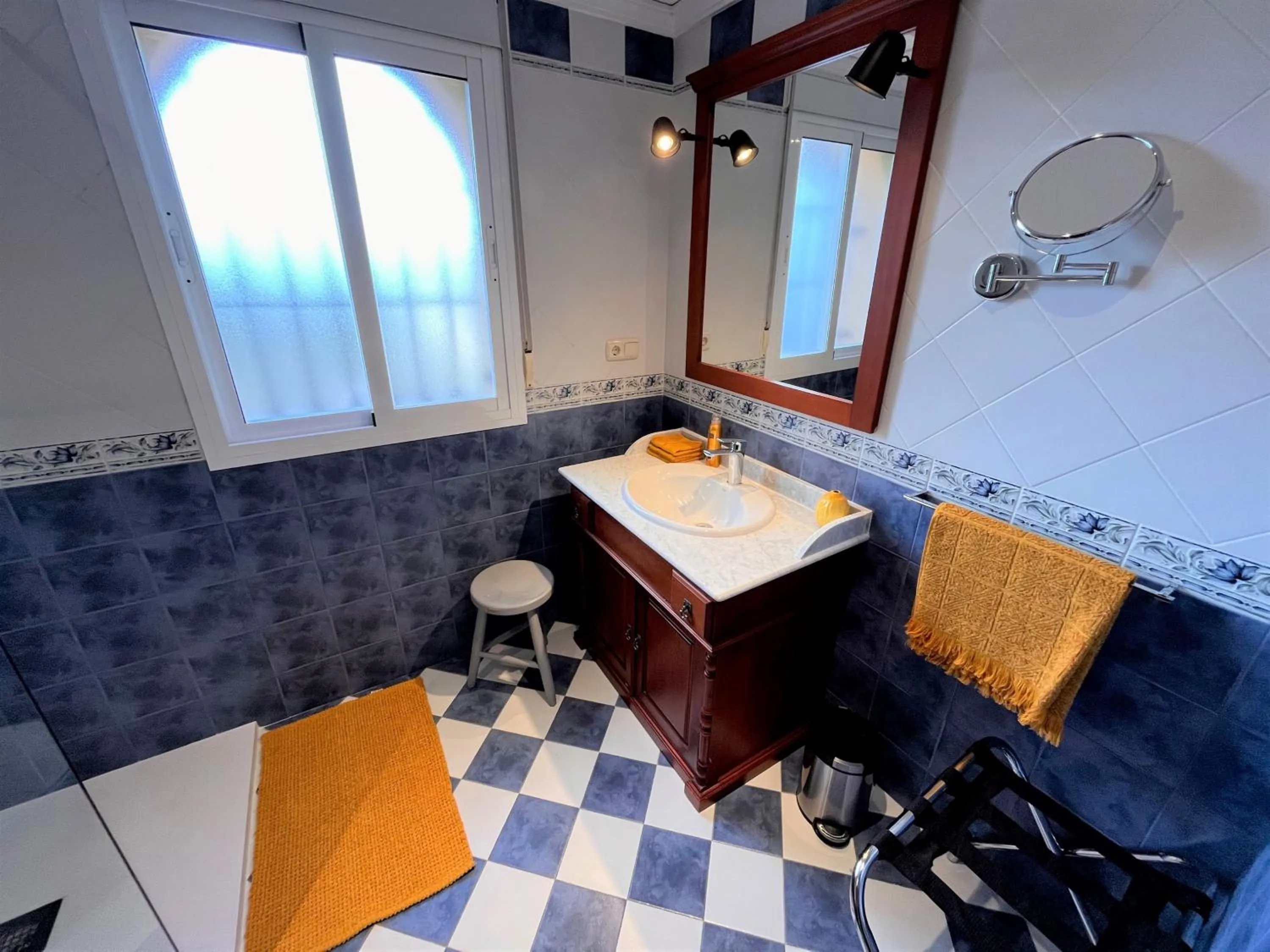 Toilet in Casa Limon, boutique Bed and Breakfast, Andalucia