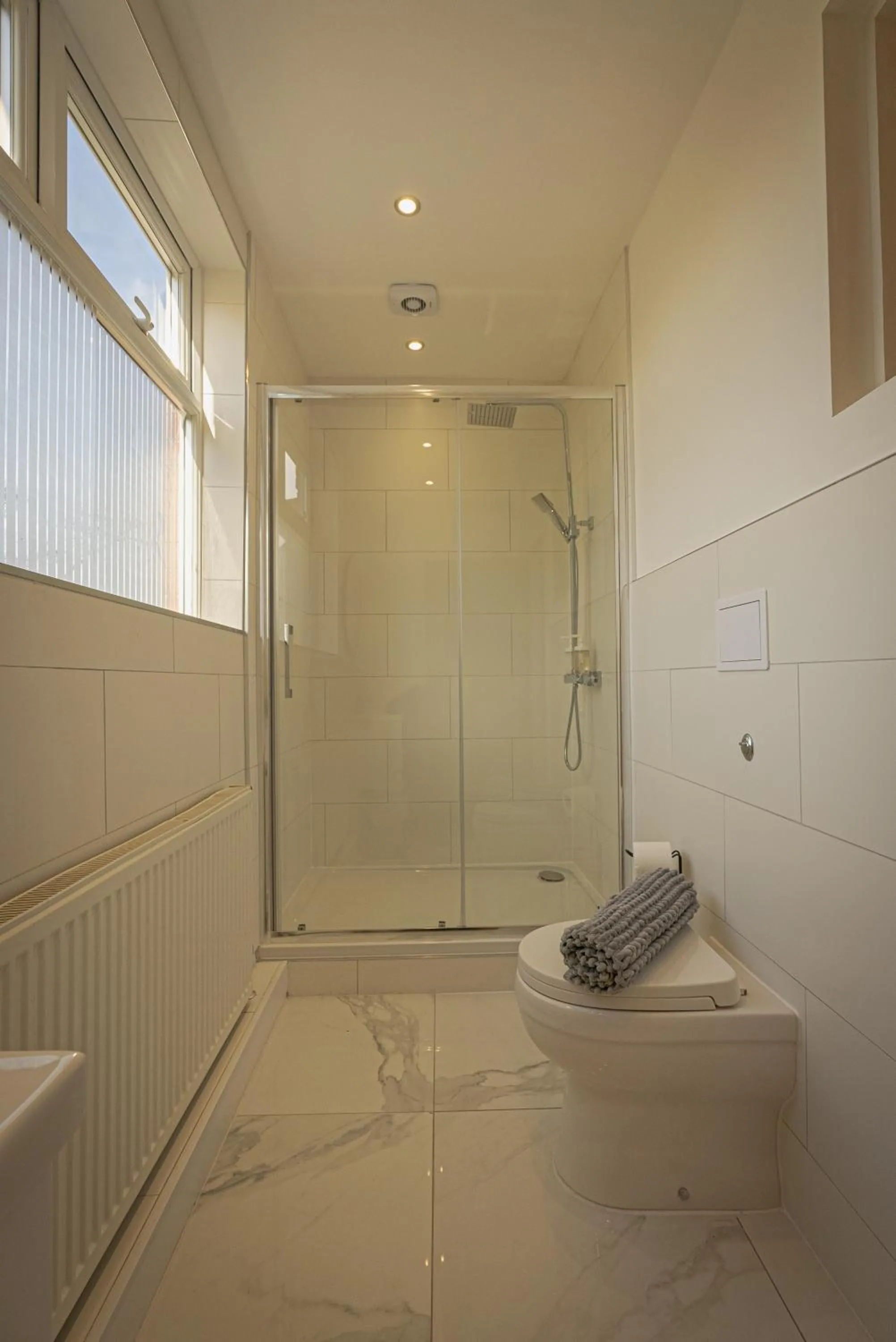 Bathroom in OYO Bellevue Apartments Middlesborough