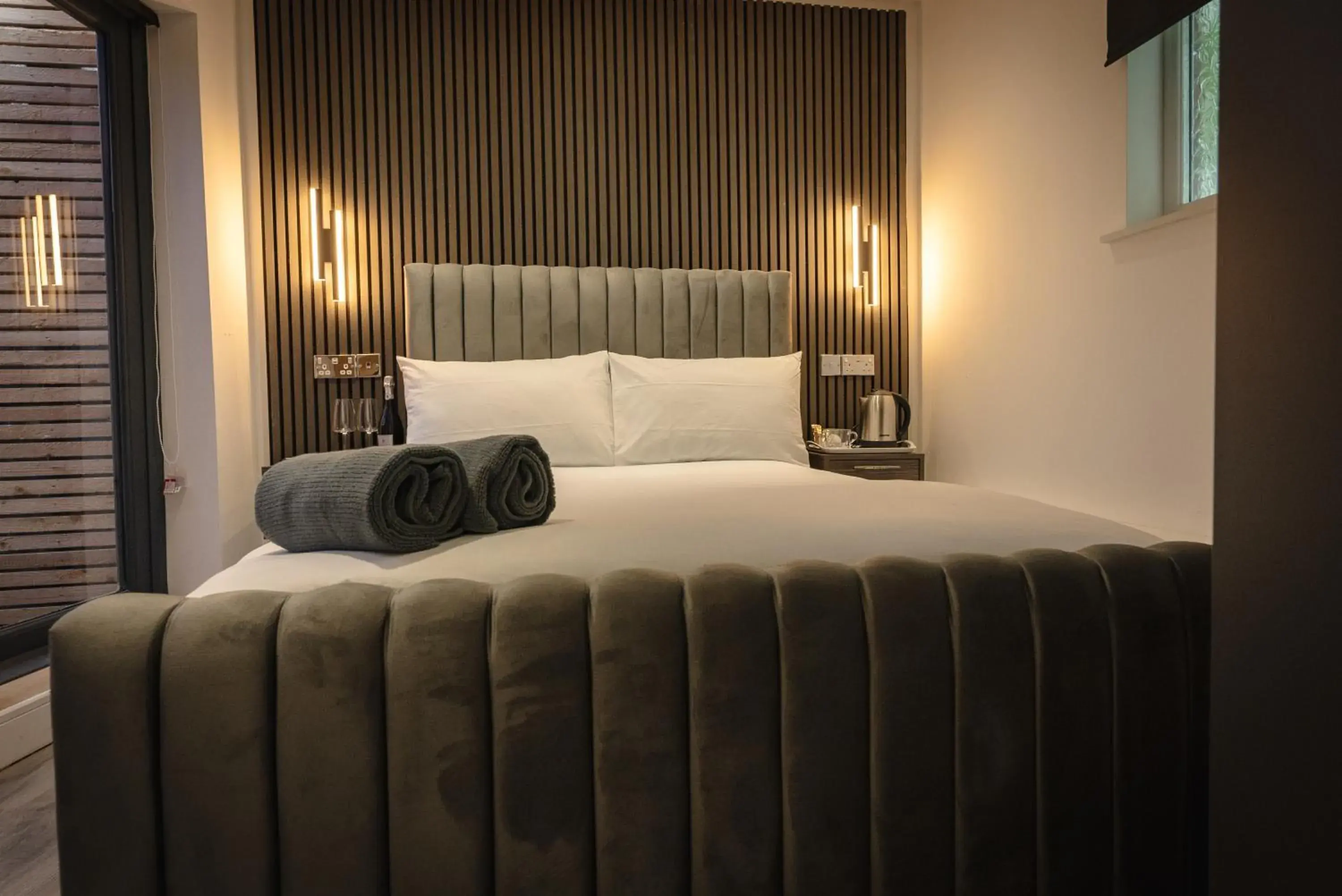 Deluxe Double Room in OYO Bellevue Apartments Middlesborough Deluxe Double Room in OYO Bellevue Apartments Middlesborough