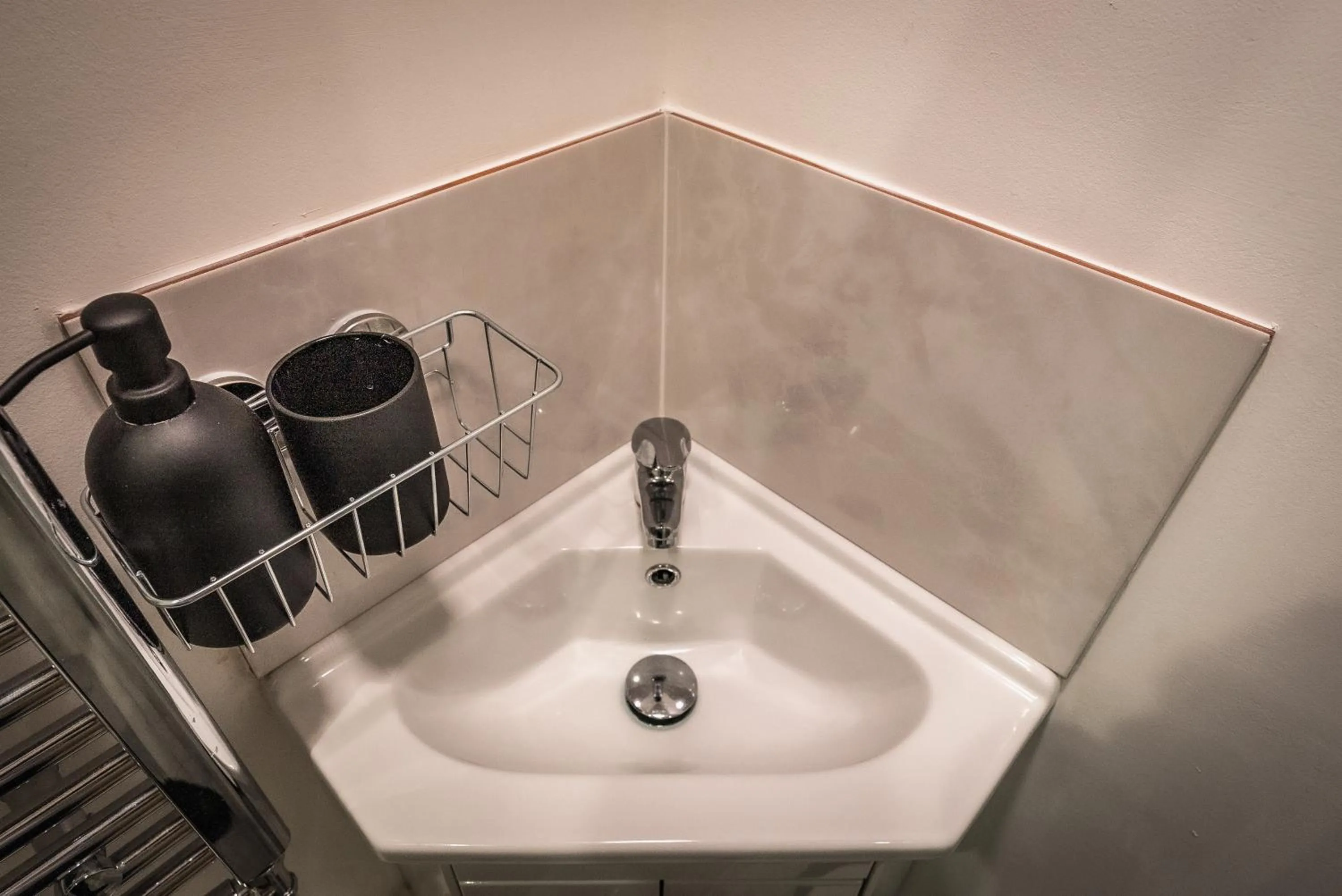 Bathroom in OYO Bellevue Apartments Middlesborough