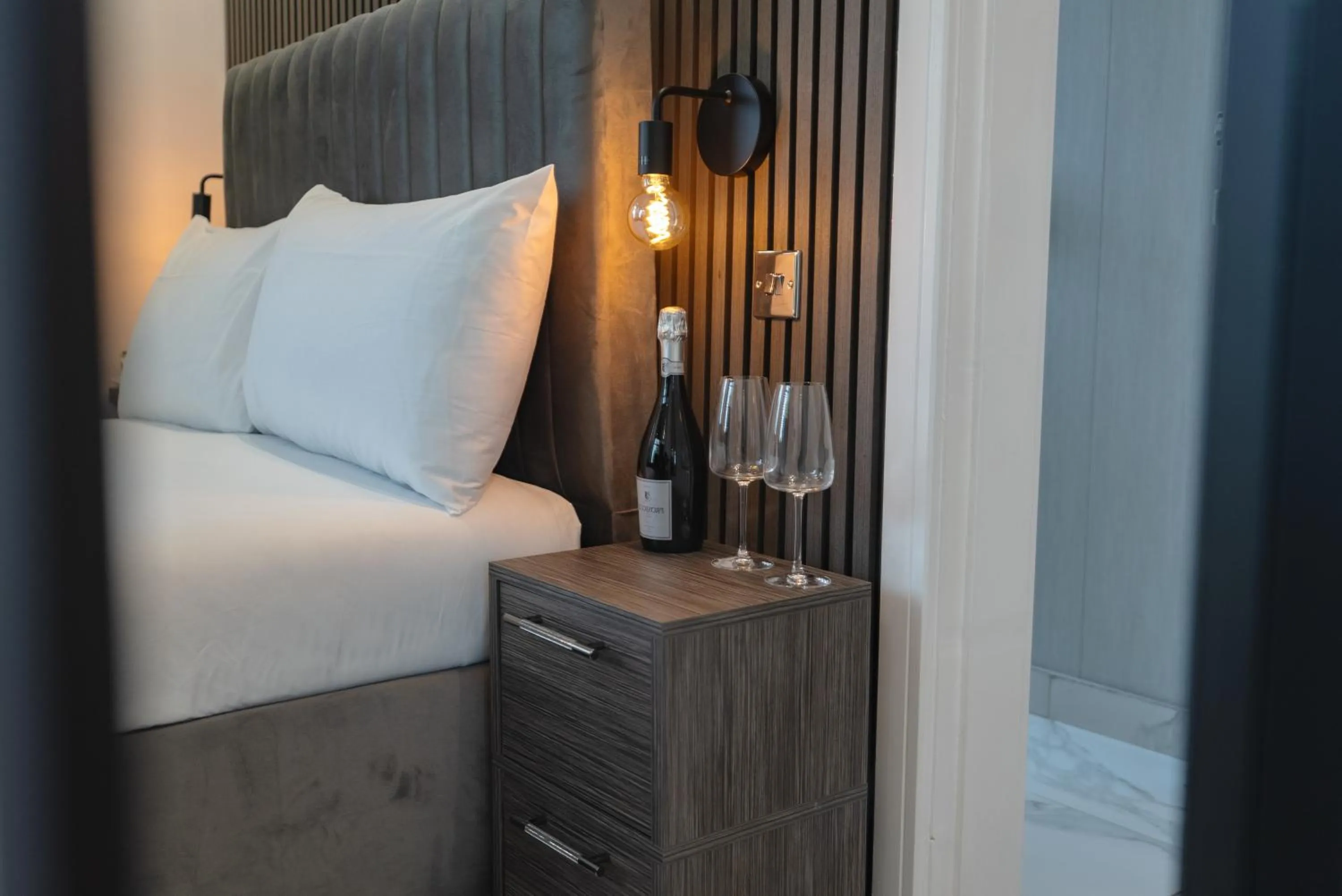 Bedroom, Bed in Bellevue Apartments Middlesborough