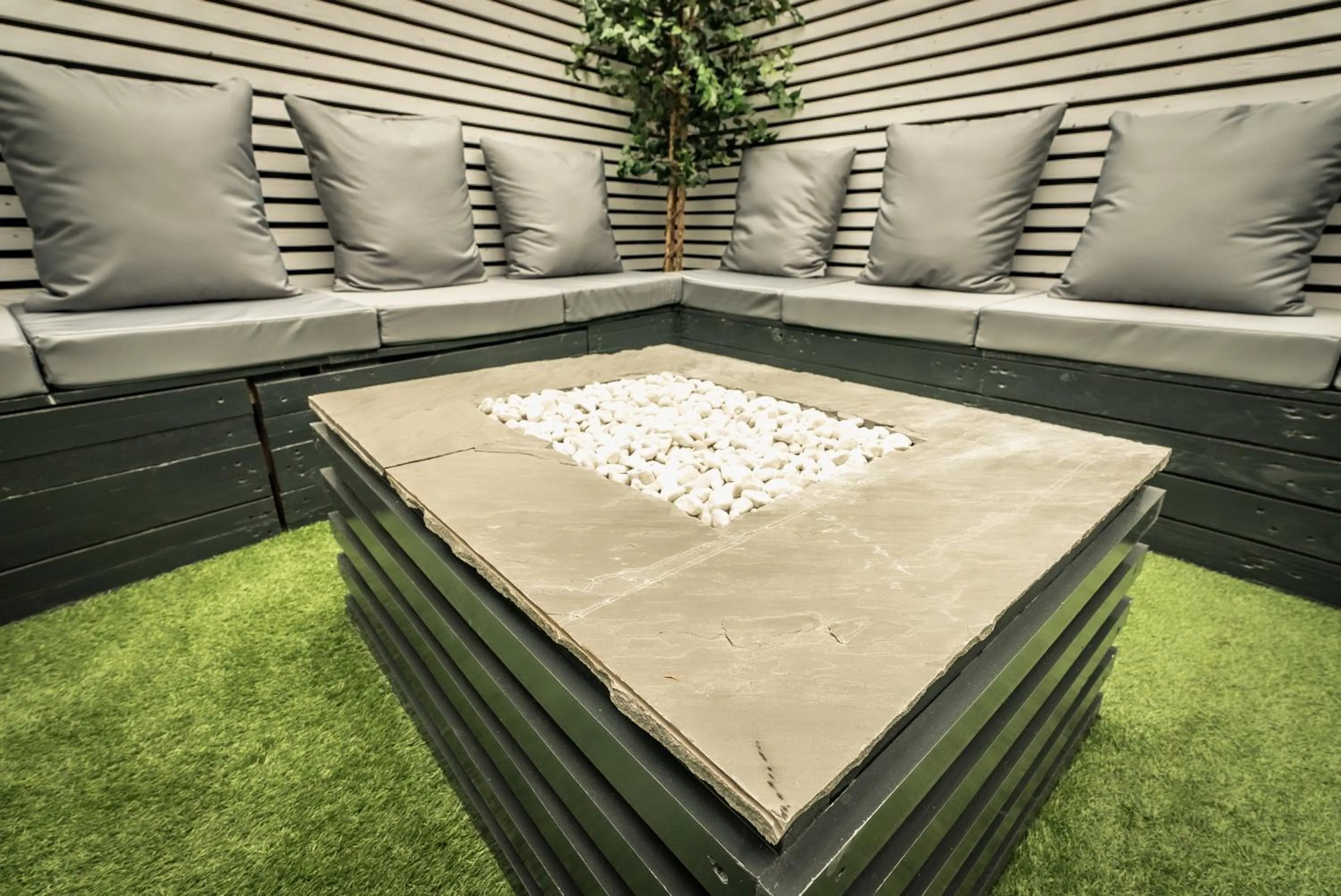 Garden in OYO Bellevue Apartments Middlesborough