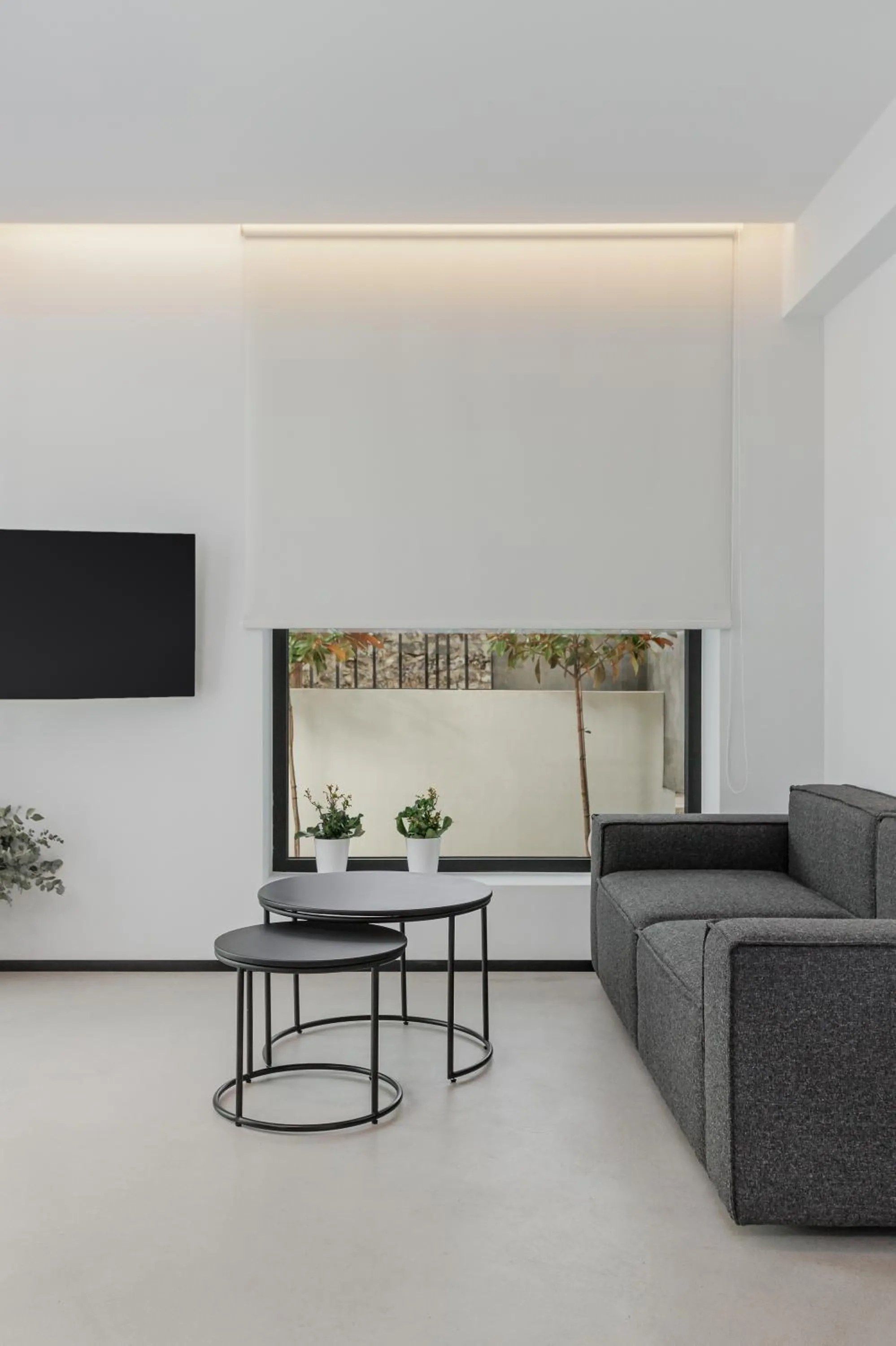 TV and multimedia in No Stars - Premium Hotel Apartments