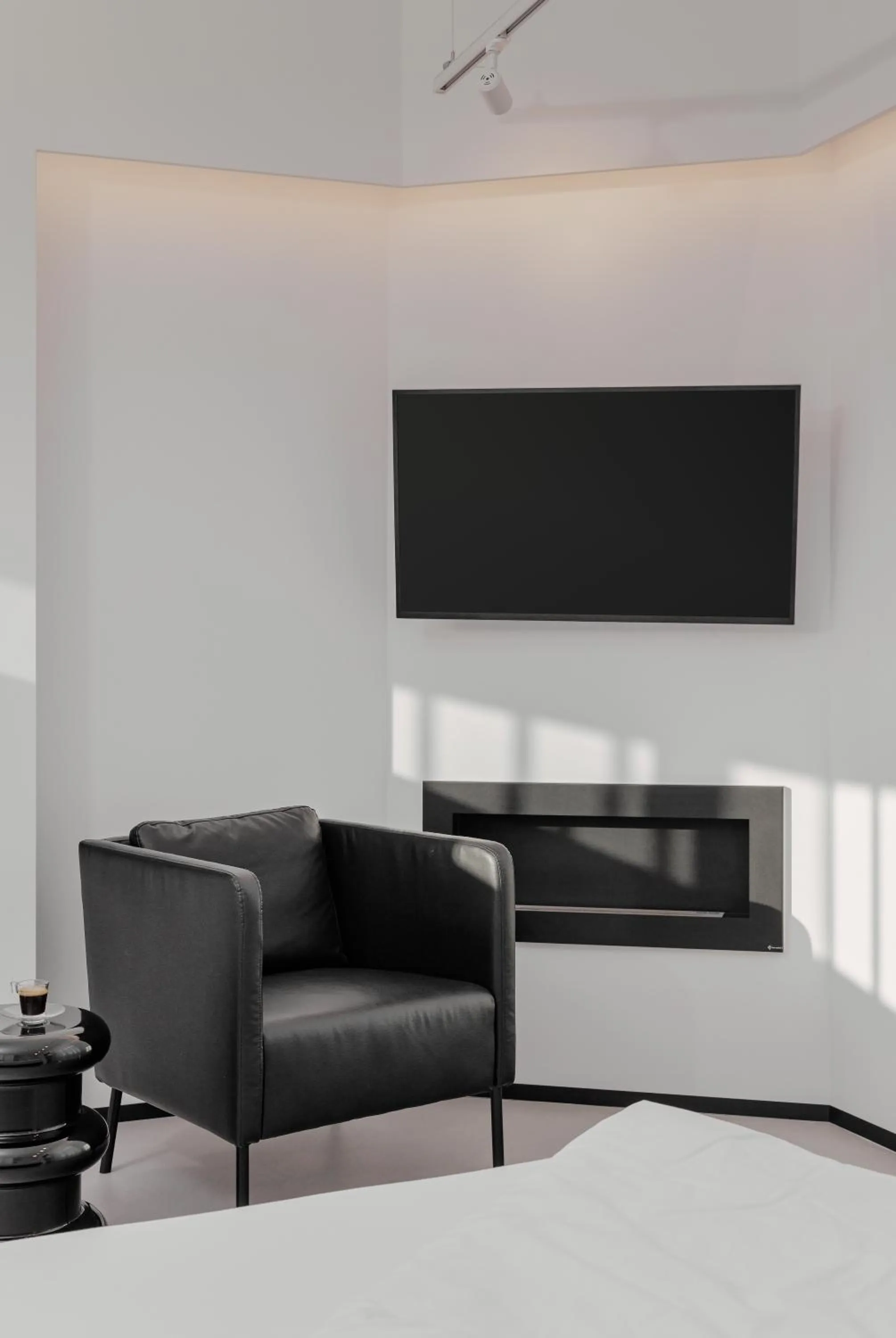 TV and multimedia in No Stars - Premium Hotel Apartments