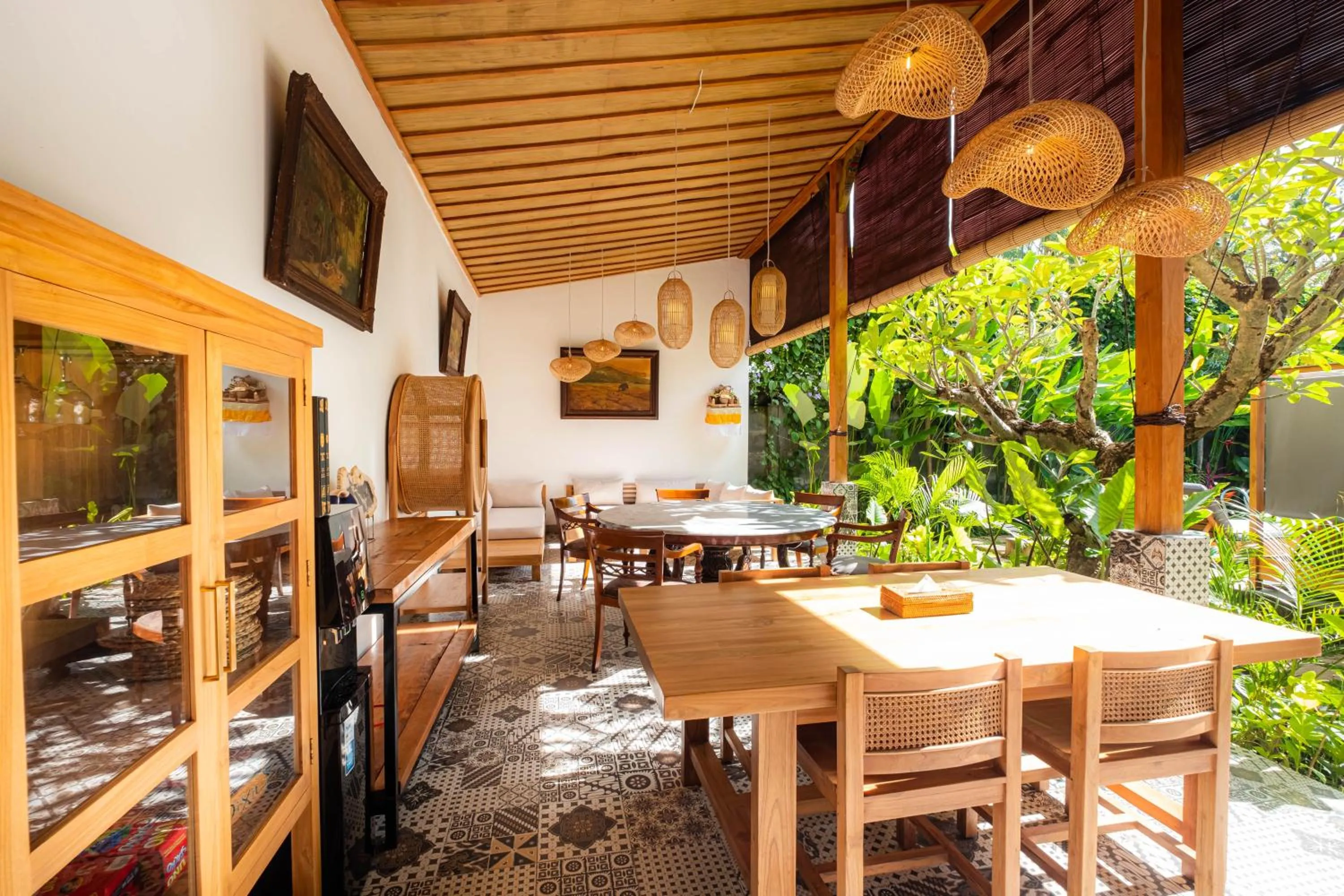 Restaurant/places to eat in Kubu Kirana by Supala